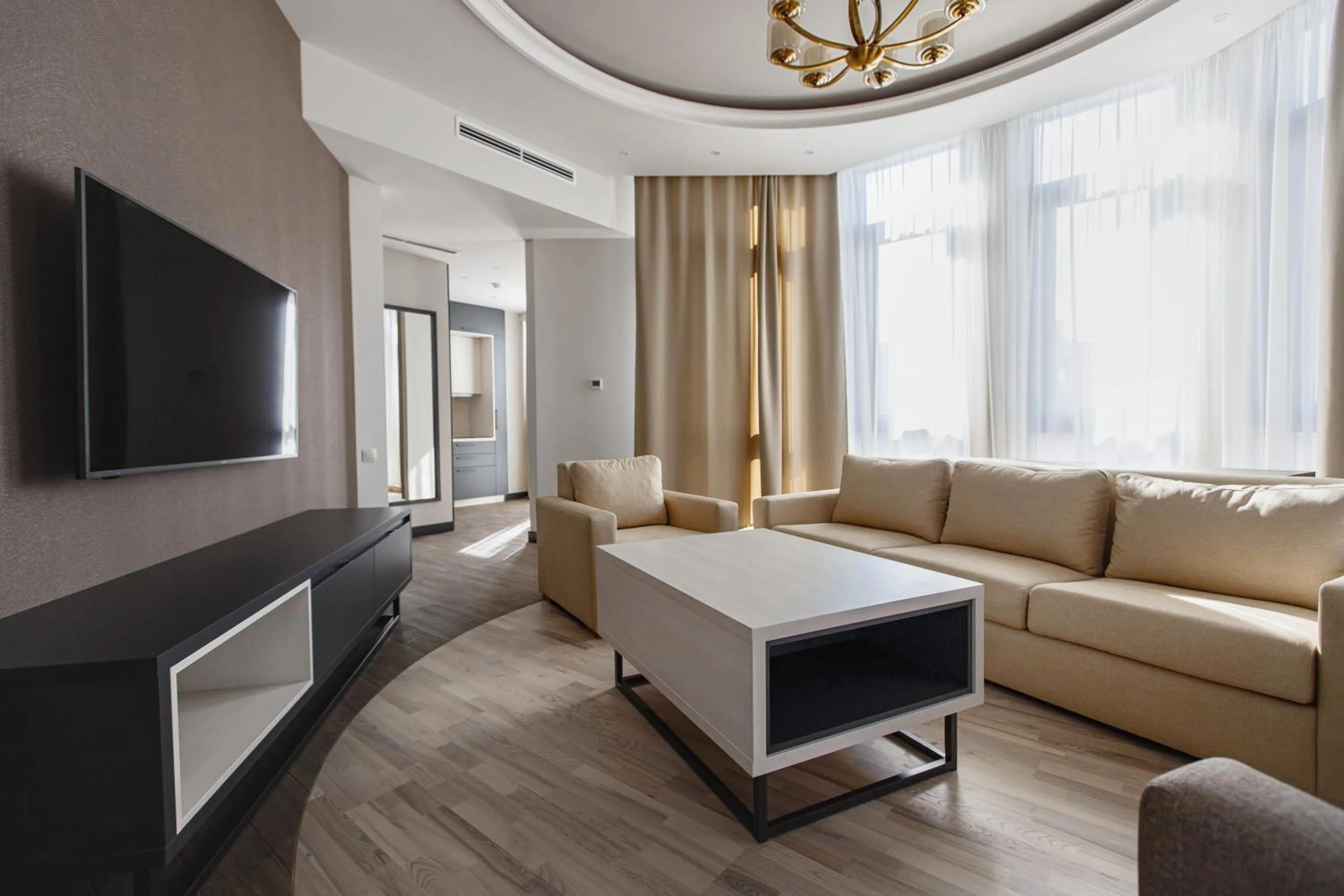 TV and multimedia in Hilltop North Avenue by Stellar Hotels, Yerevan