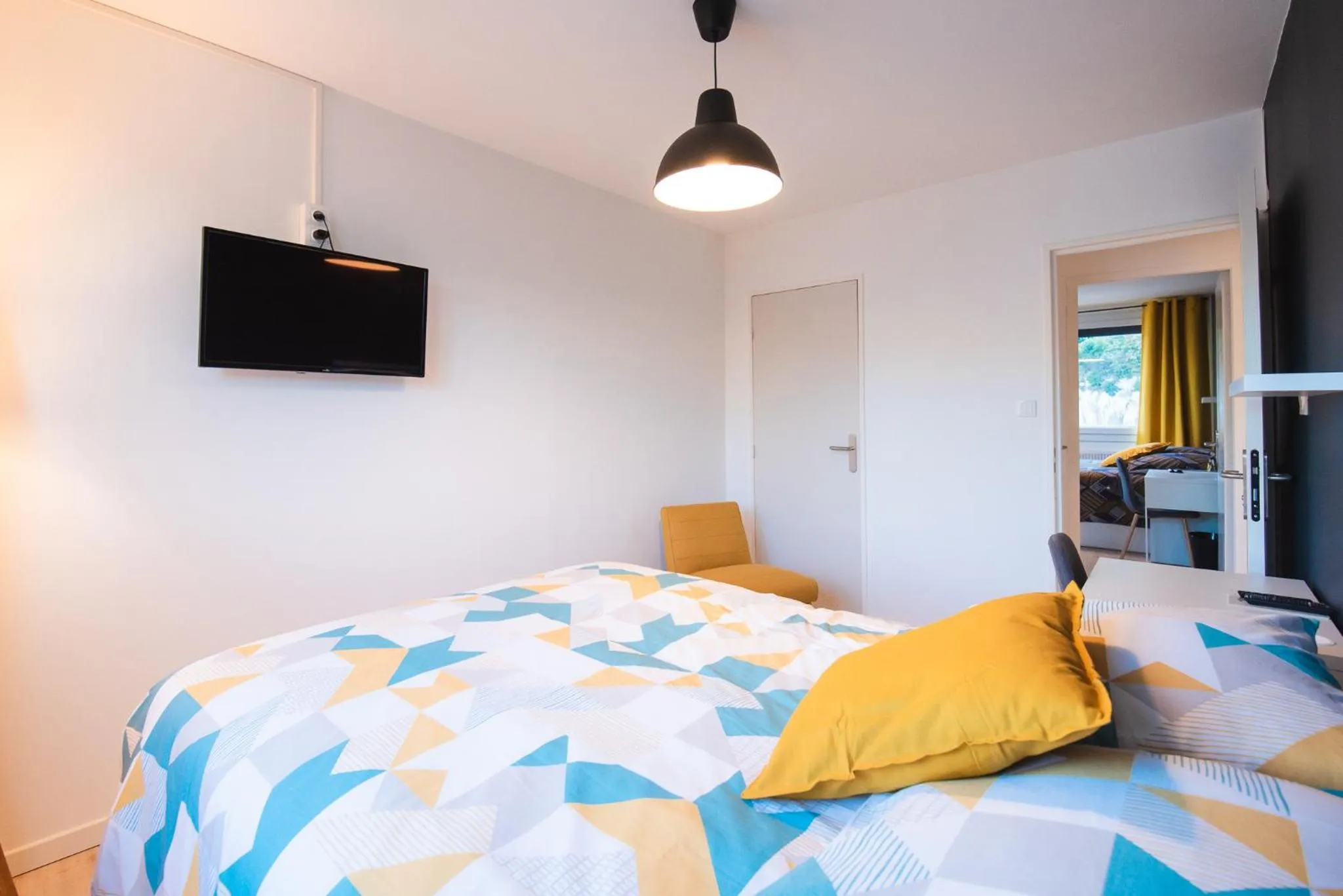 Photo of the whole room, Bed in Les chambres du Vercors - Parking Free Fibre Netflix