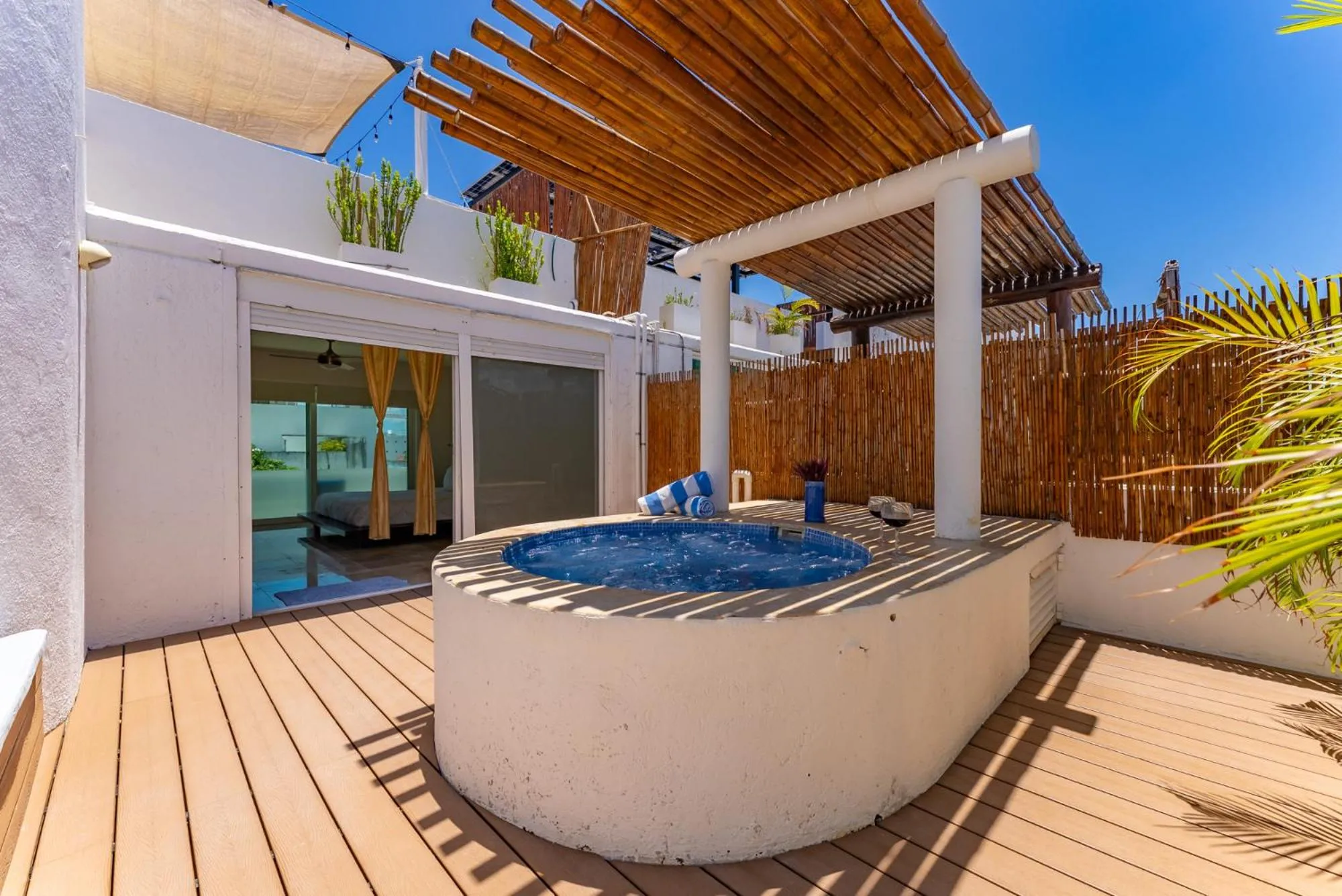 Other in 2 story PH heated jacuzzi close Beach 5th