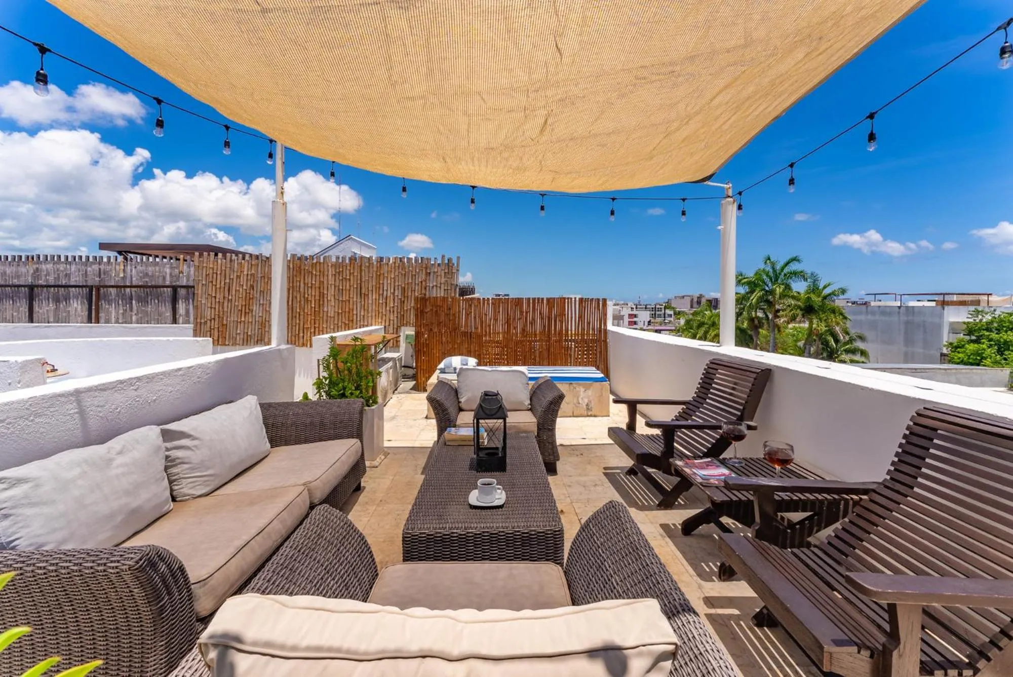 2 story PH heated jacuzzi close Beach 5th