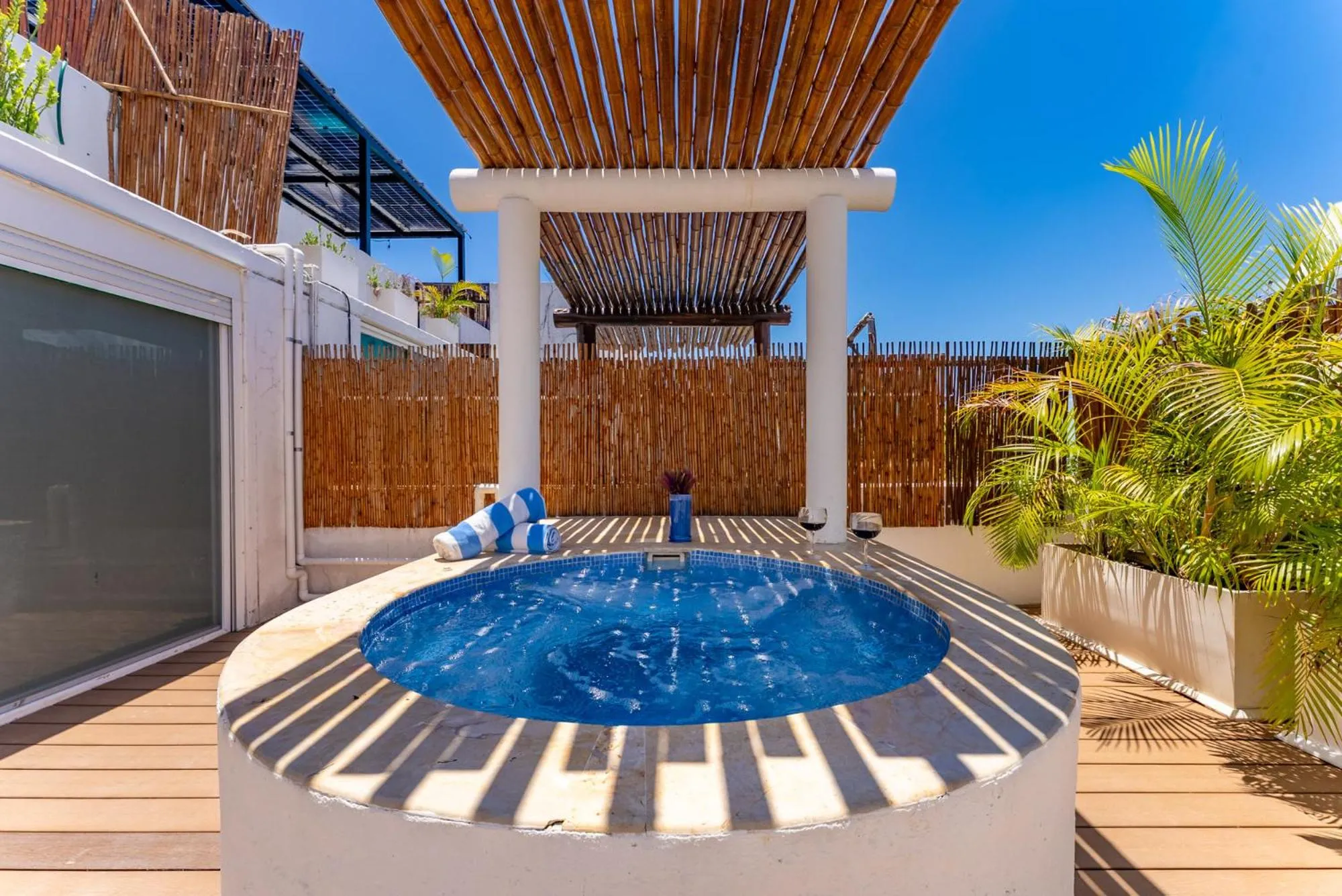 Other in 2 story PH heated jacuzzi close Beach 5th