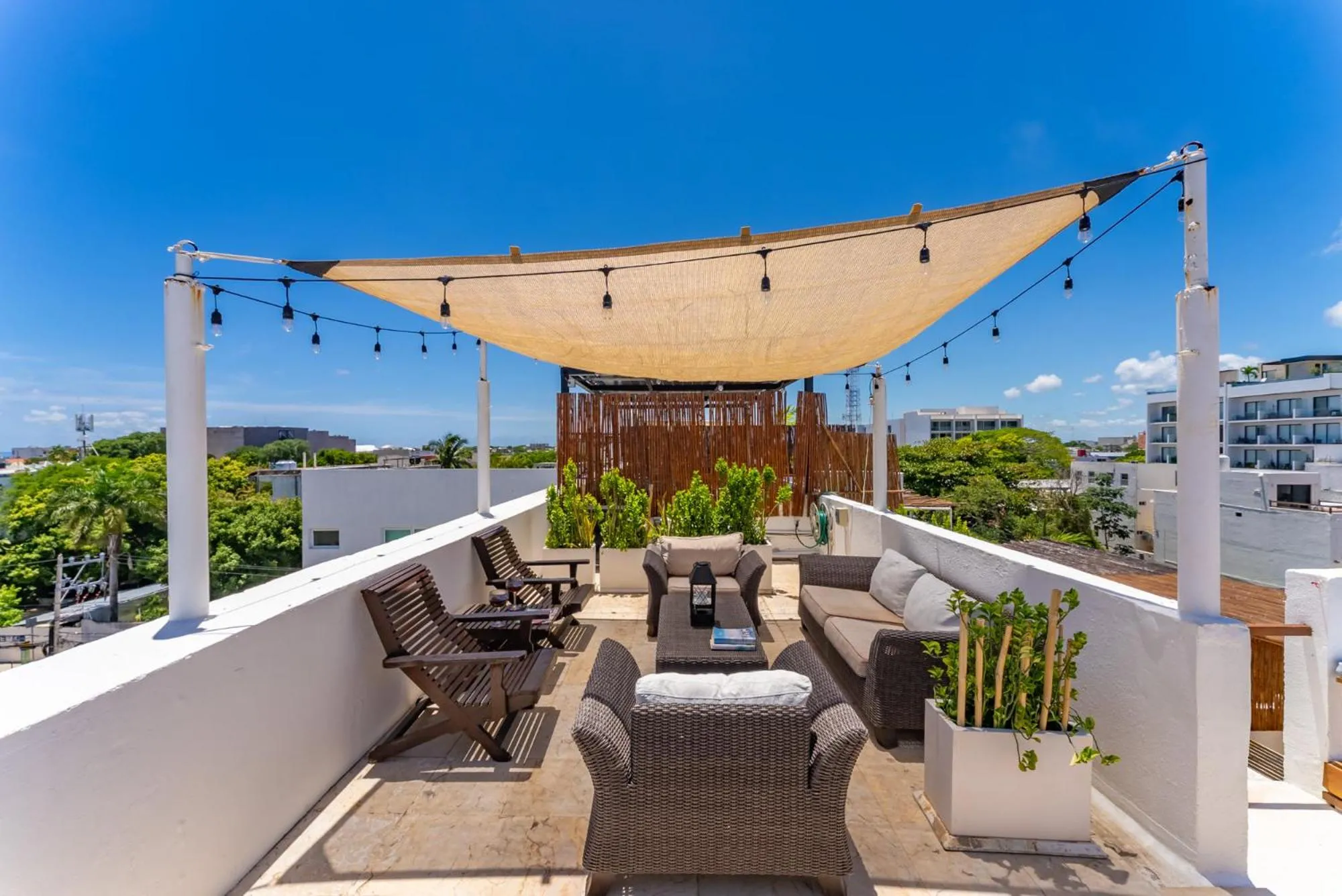 2 story PH heated jacuzzi close Beach 5th