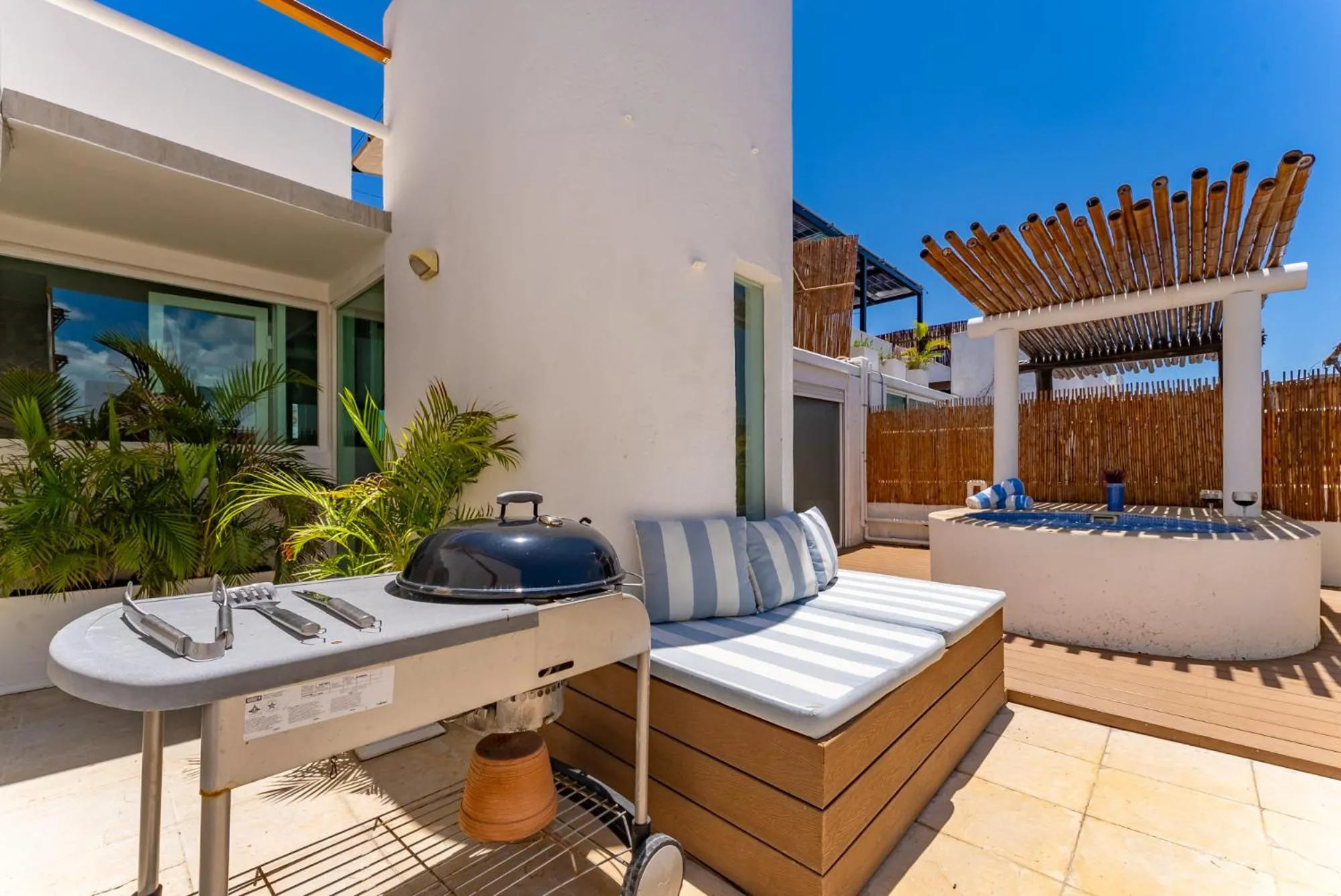 Other in 2 story PH heated jacuzzi close Beach 5th