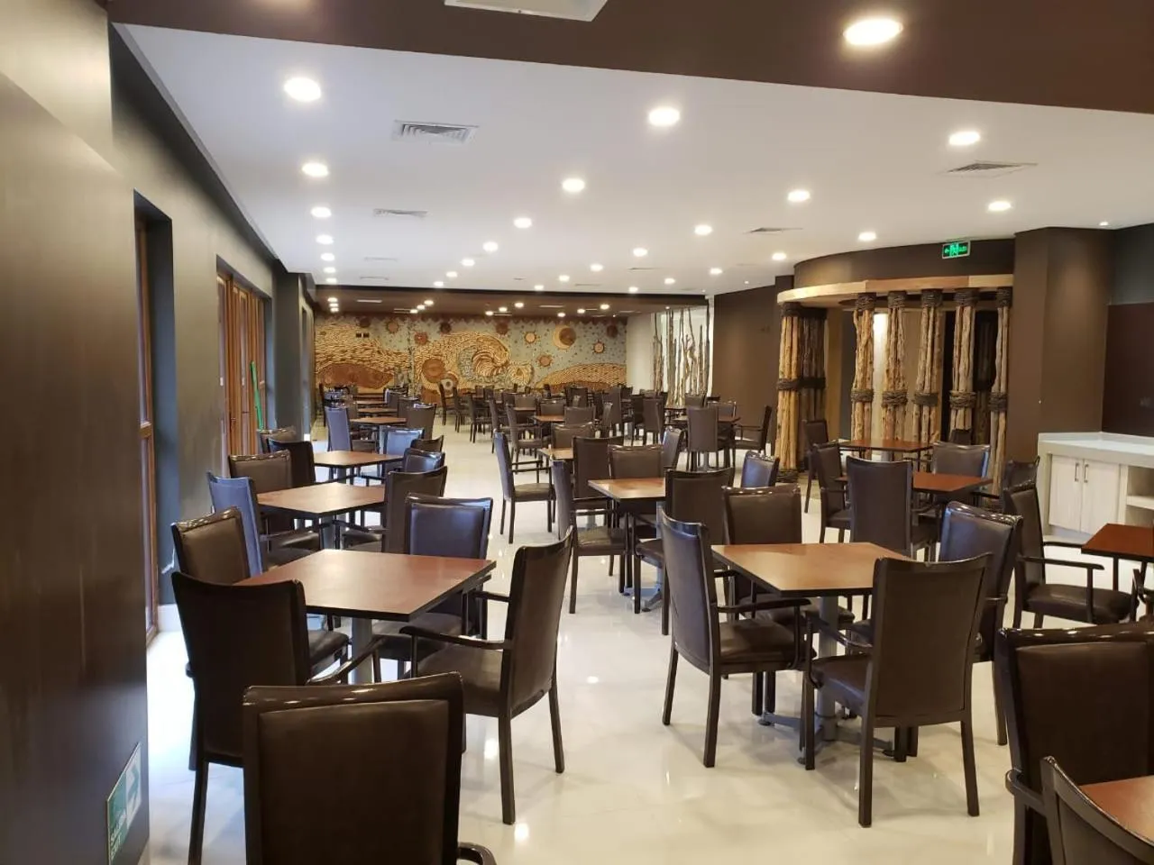 Restaurant/places to eat in Hotel Diego de Almagro Castro