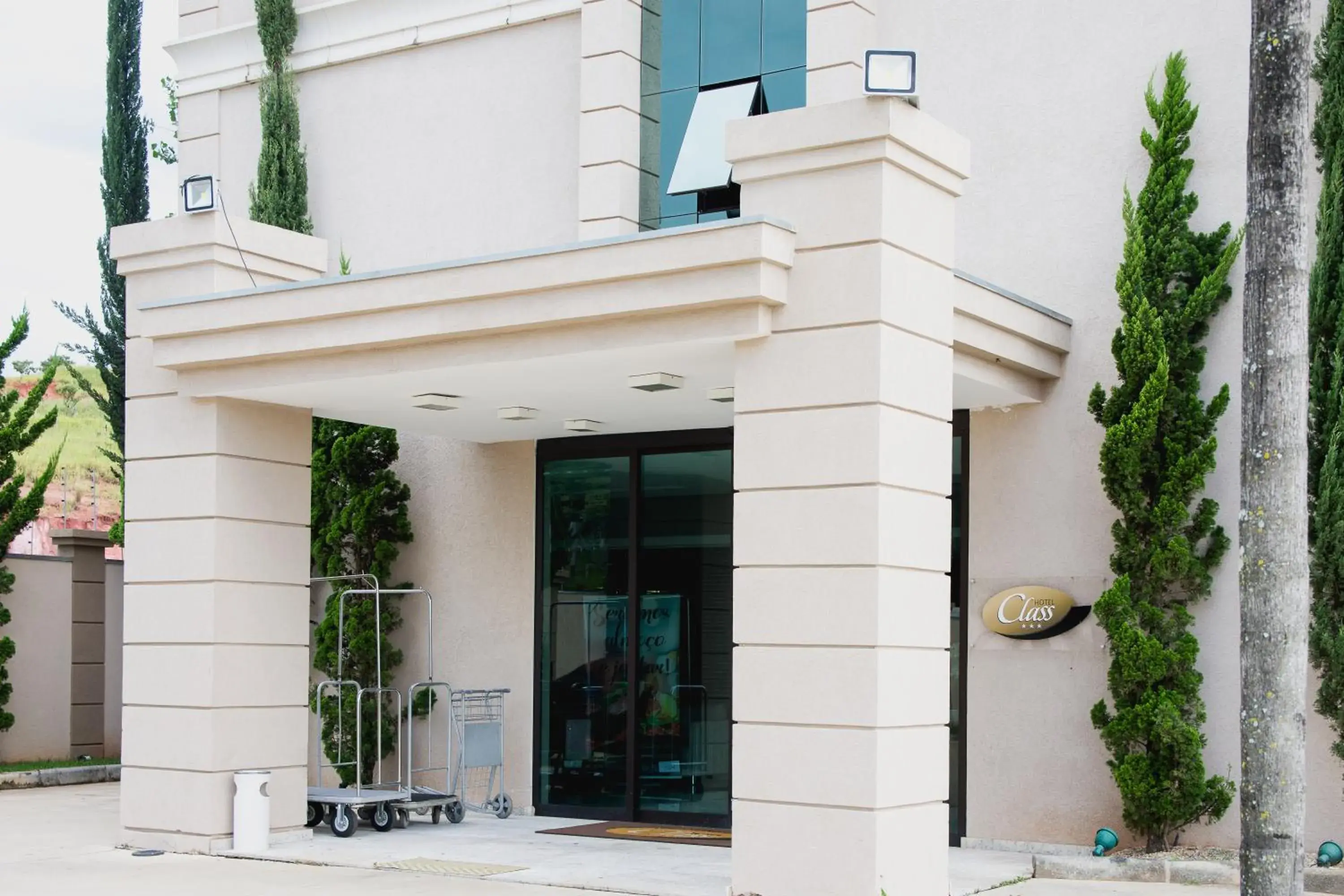 Facade/entrance in Class Hotel Pouso Alegre Facade/entrance in Class Hotel Pouso Alegre