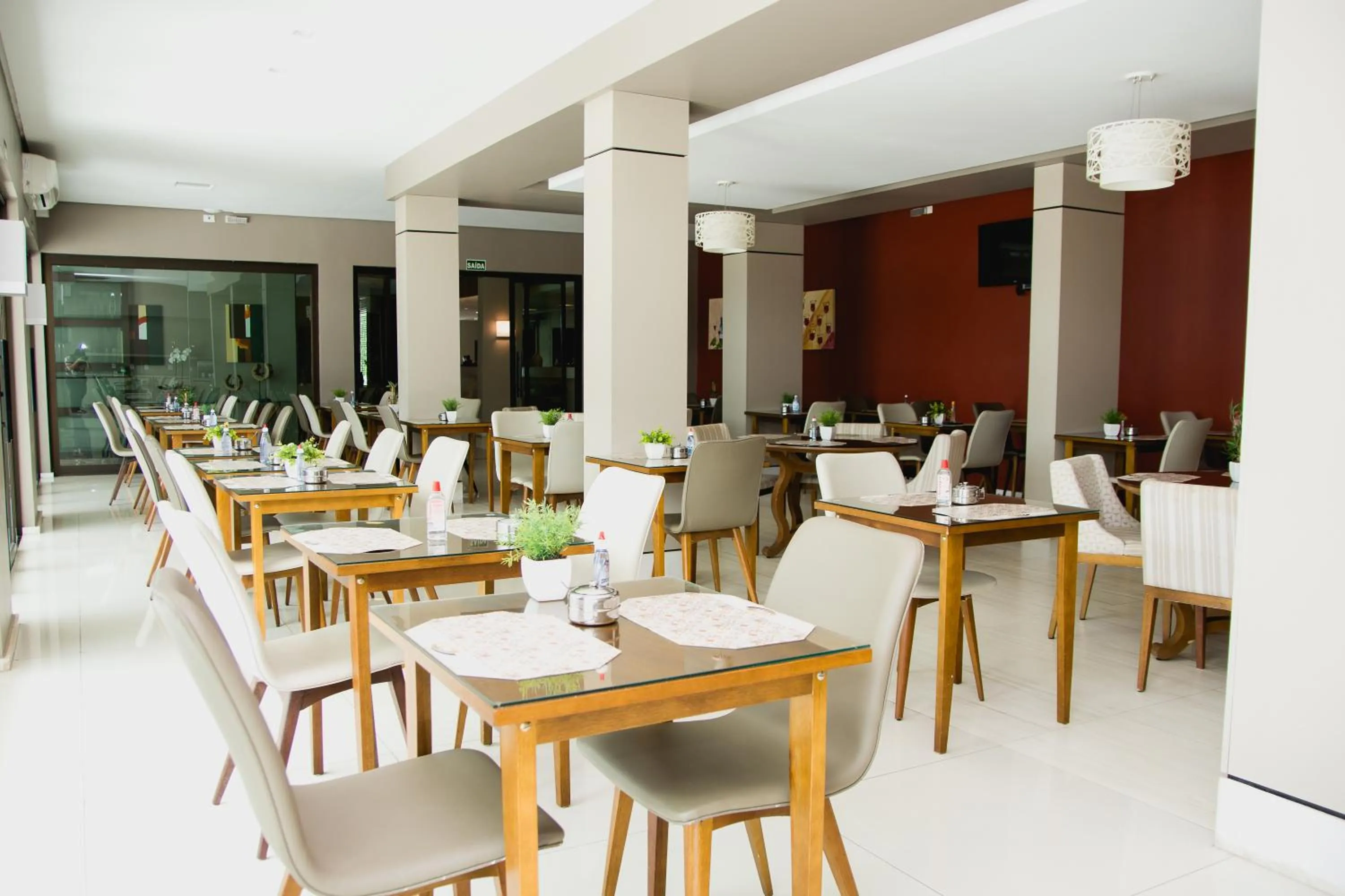 Restaurant/places to eat in Class Hotel Pouso Alegre