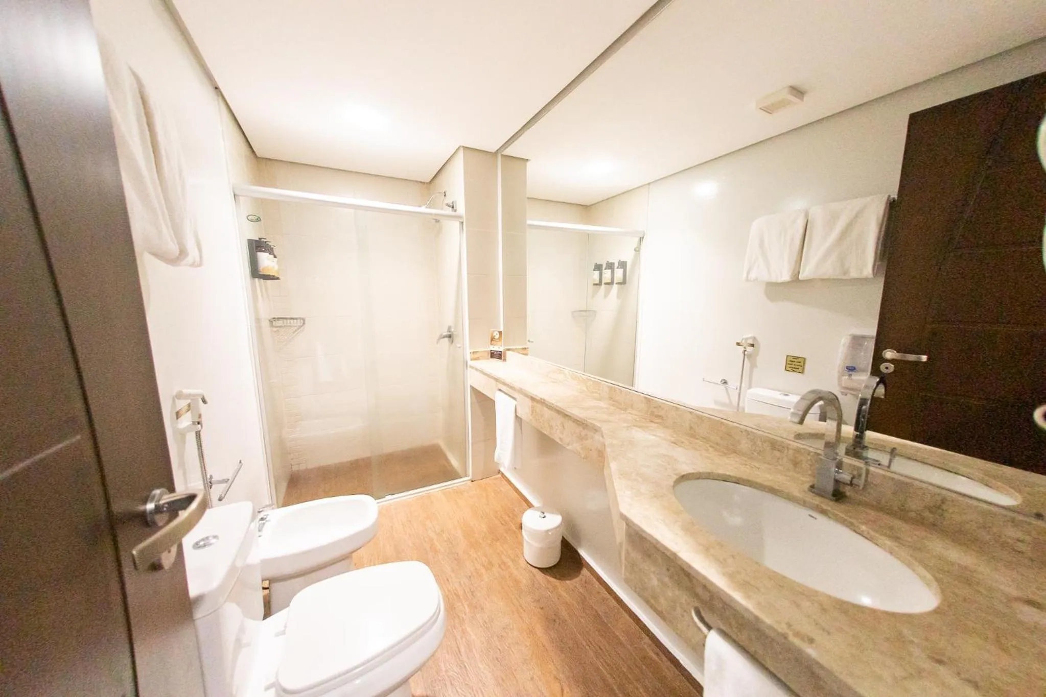 Bathroom in Class Hotel Pouso Alegre