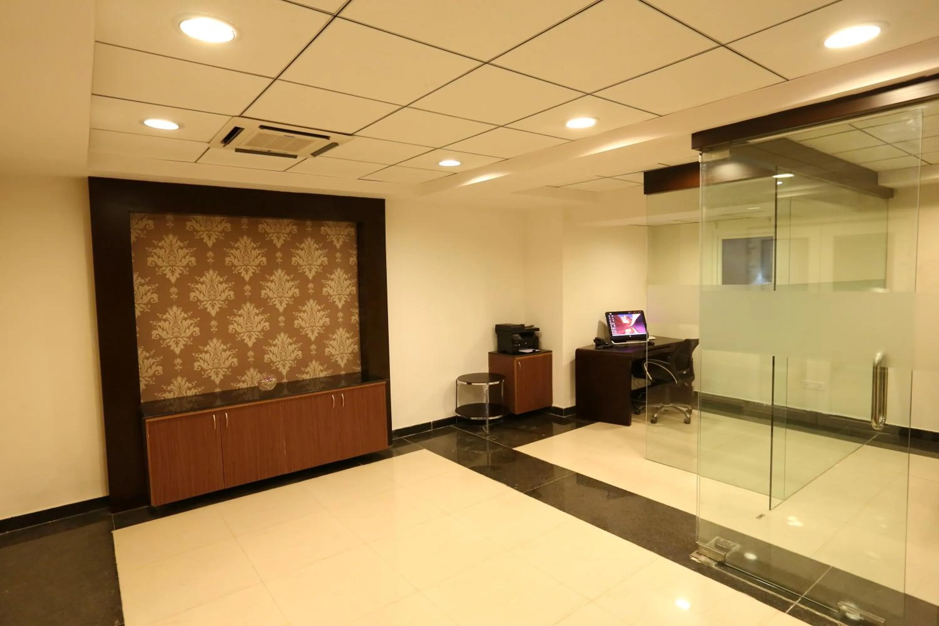 Business facilities in Crest Executive Suites, Whitefield