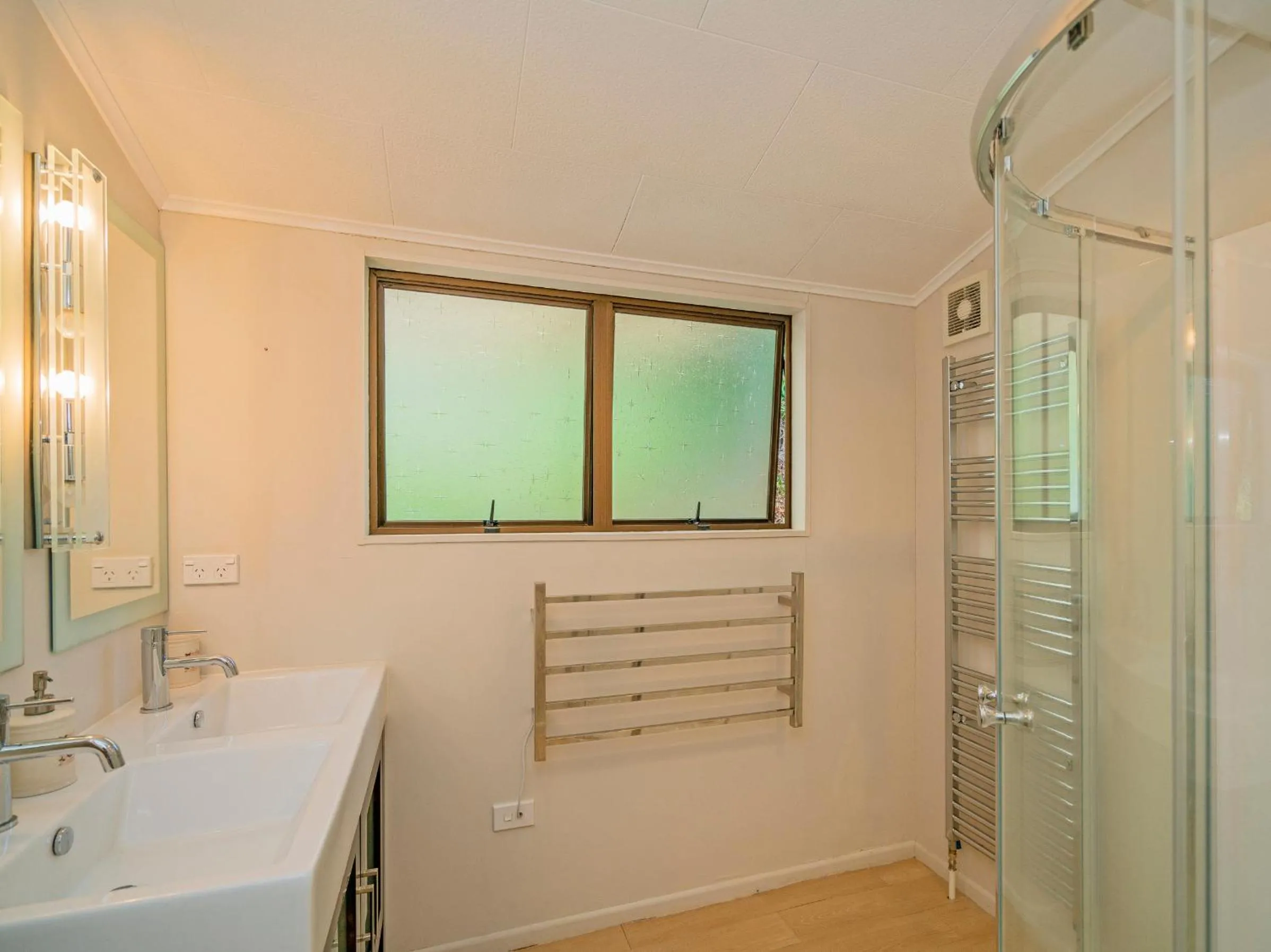 Shower in Tairua Harbour Views - Tairua Holiday Home