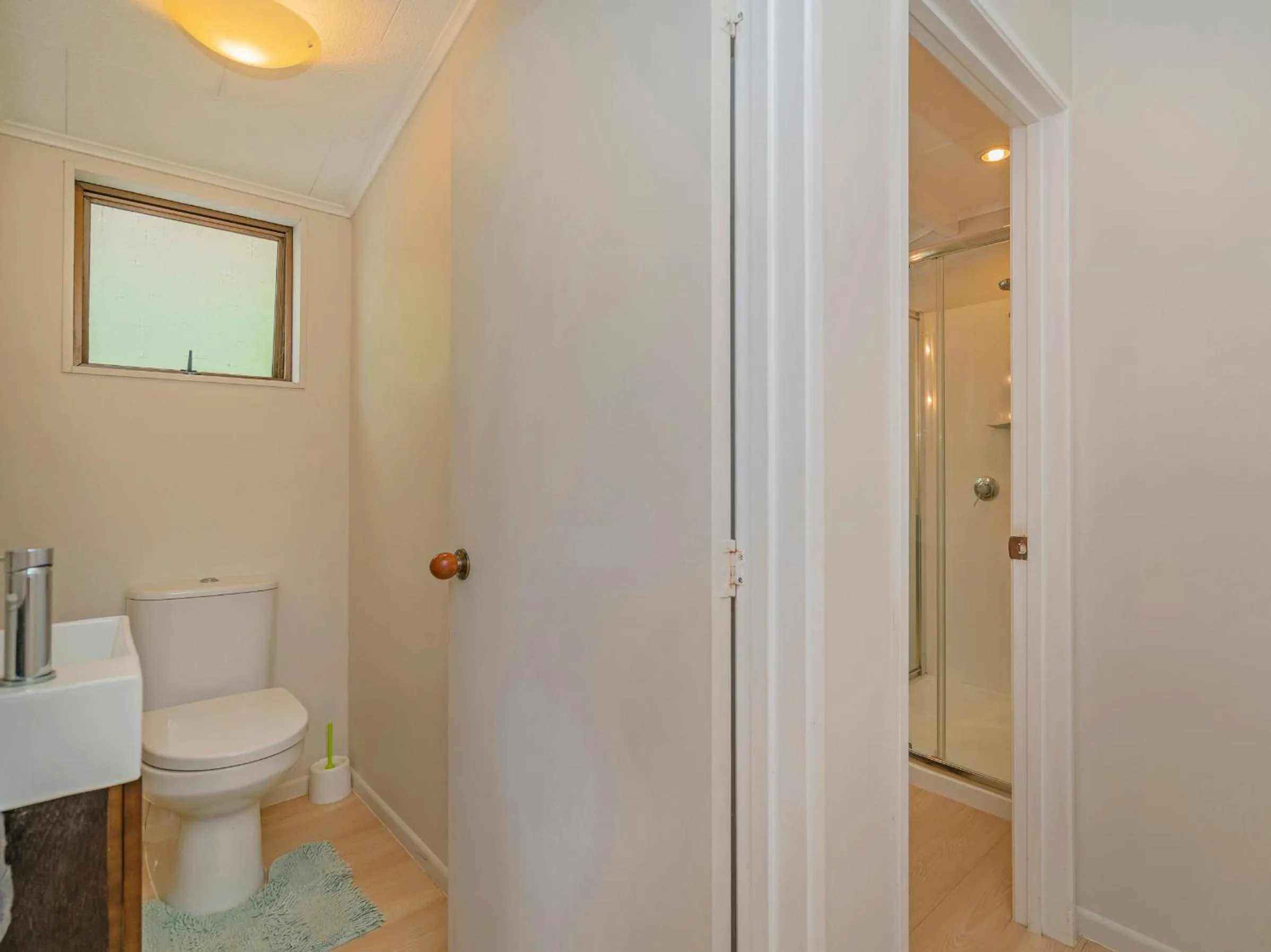 Shower in Tairua Harbour Views - Tairua Holiday Home