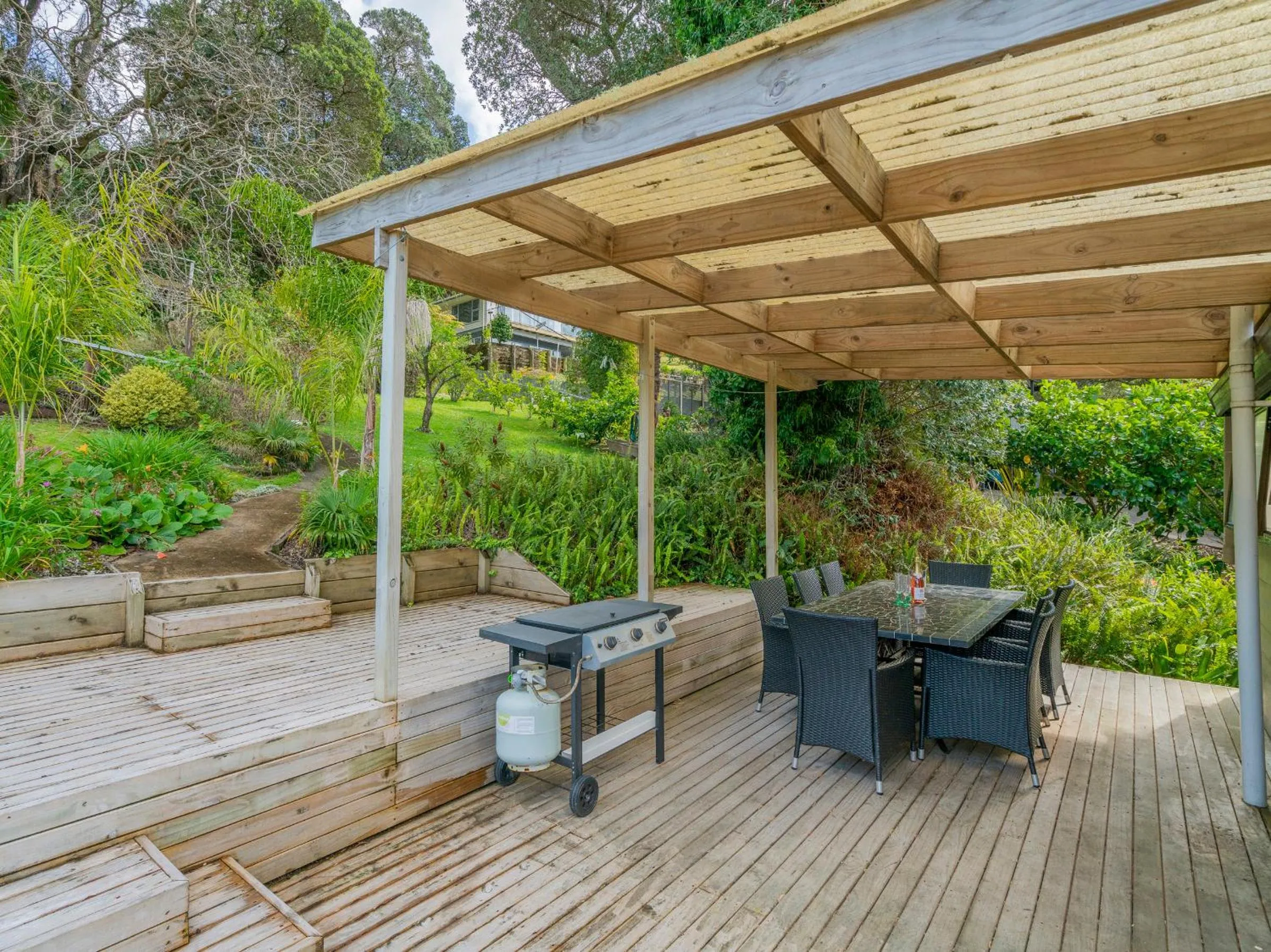 Shower in Tairua Harbour Views - Tairua Holiday Home