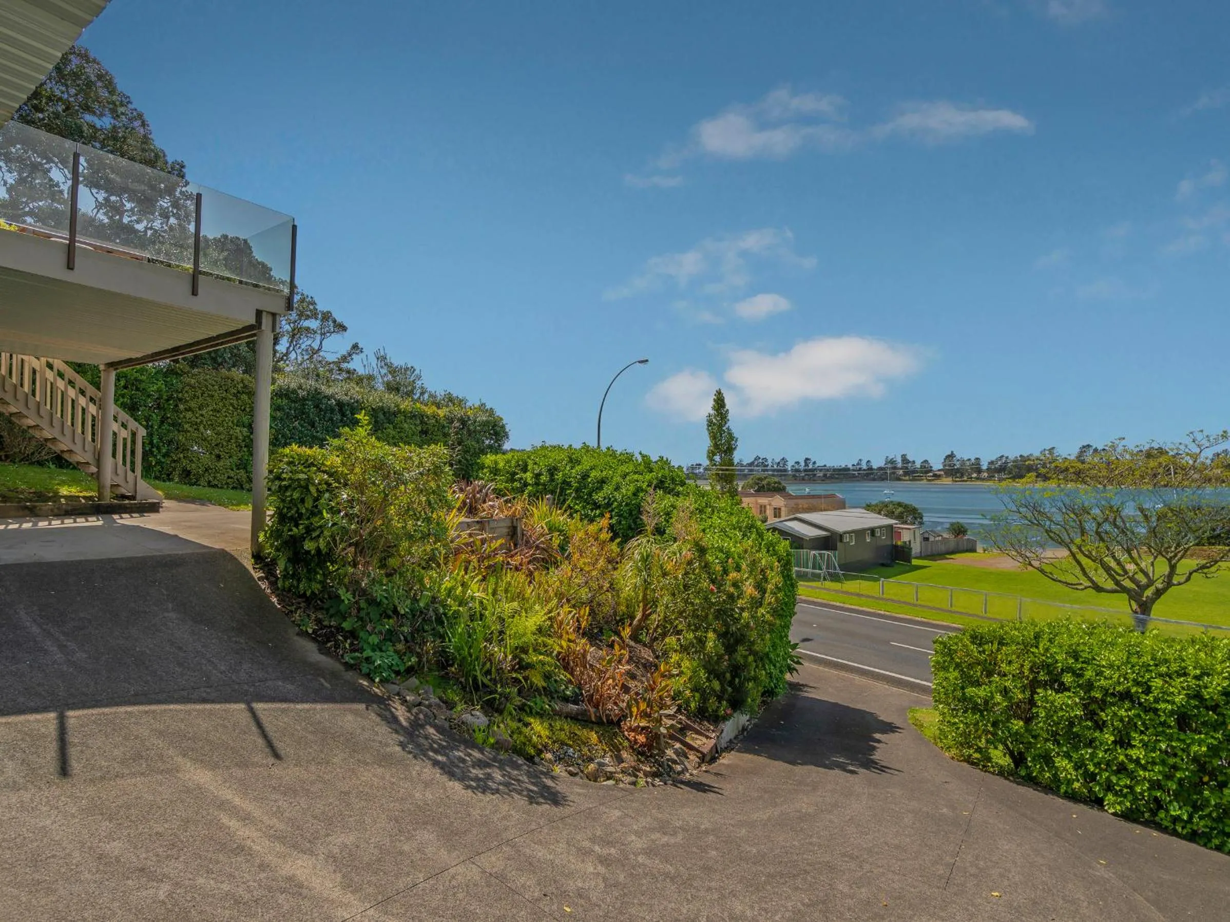 Shower in Tairua Harbour Views - Tairua Holiday Home
