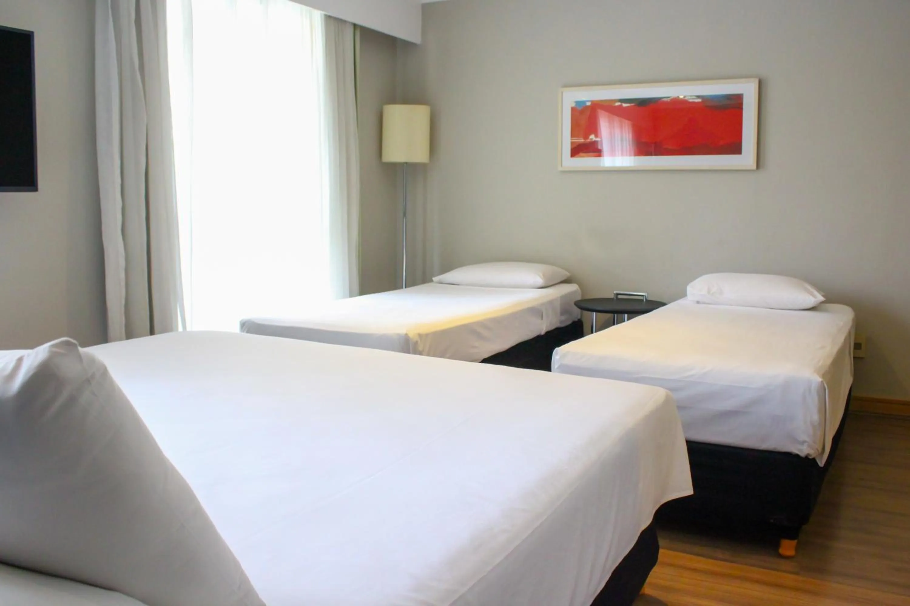 Photo of the whole room, Bed in Slaviero São Paulo Ibirapuera