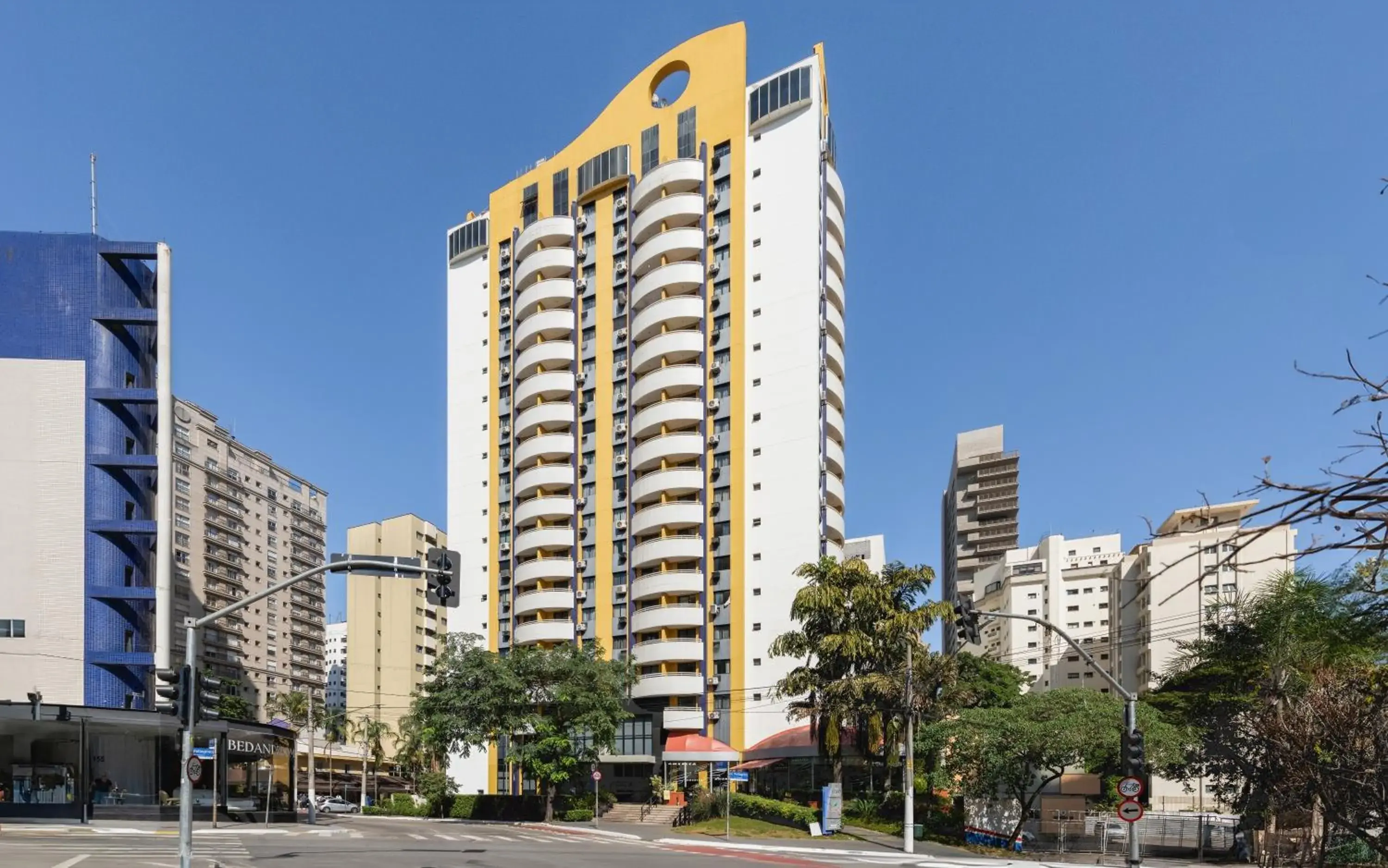 Property building in Slaviero São Paulo Ibirapuera Property building in Slaviero São Paulo Ibirapuera