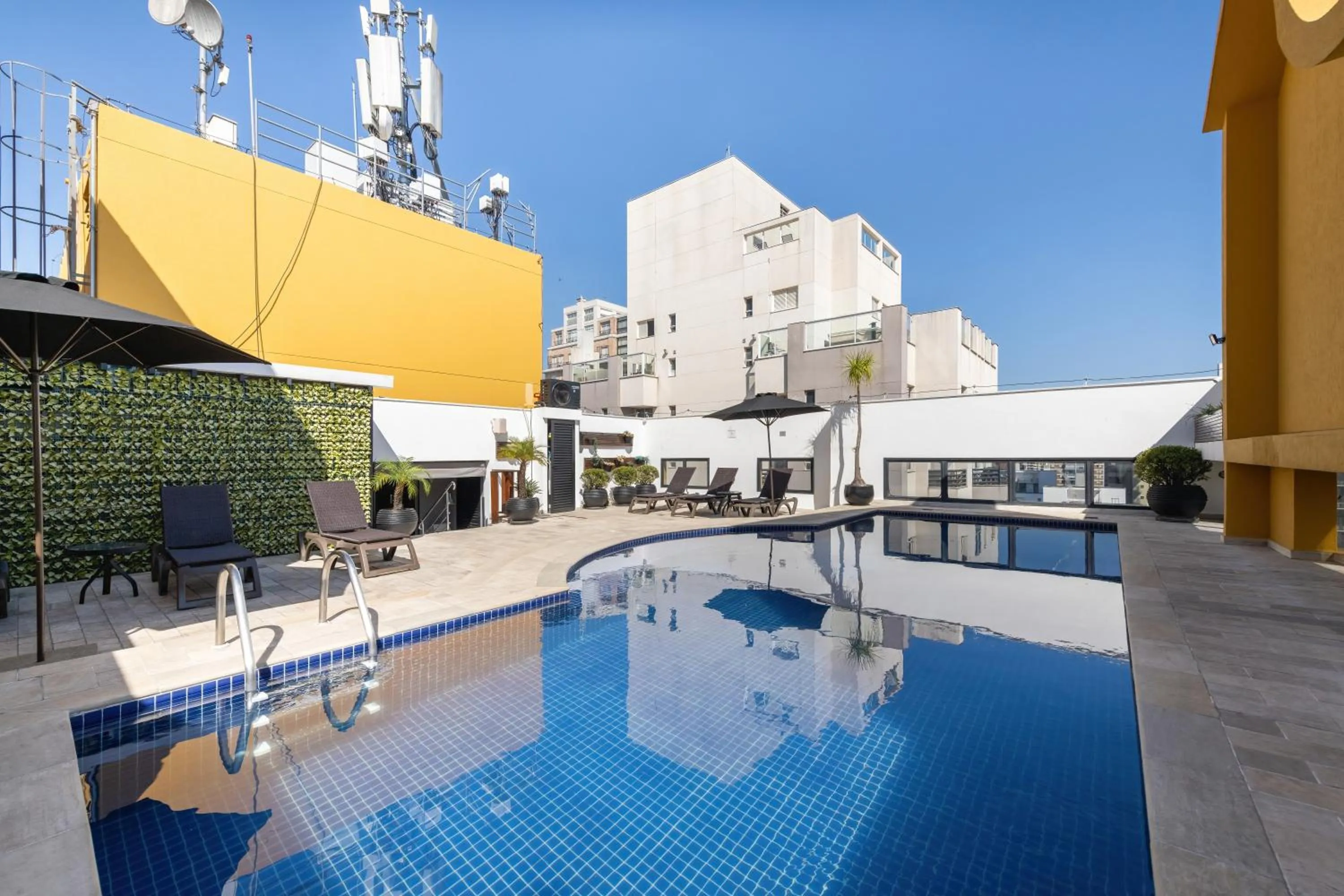 Pool view in Slaviero São Paulo Ibirapuera