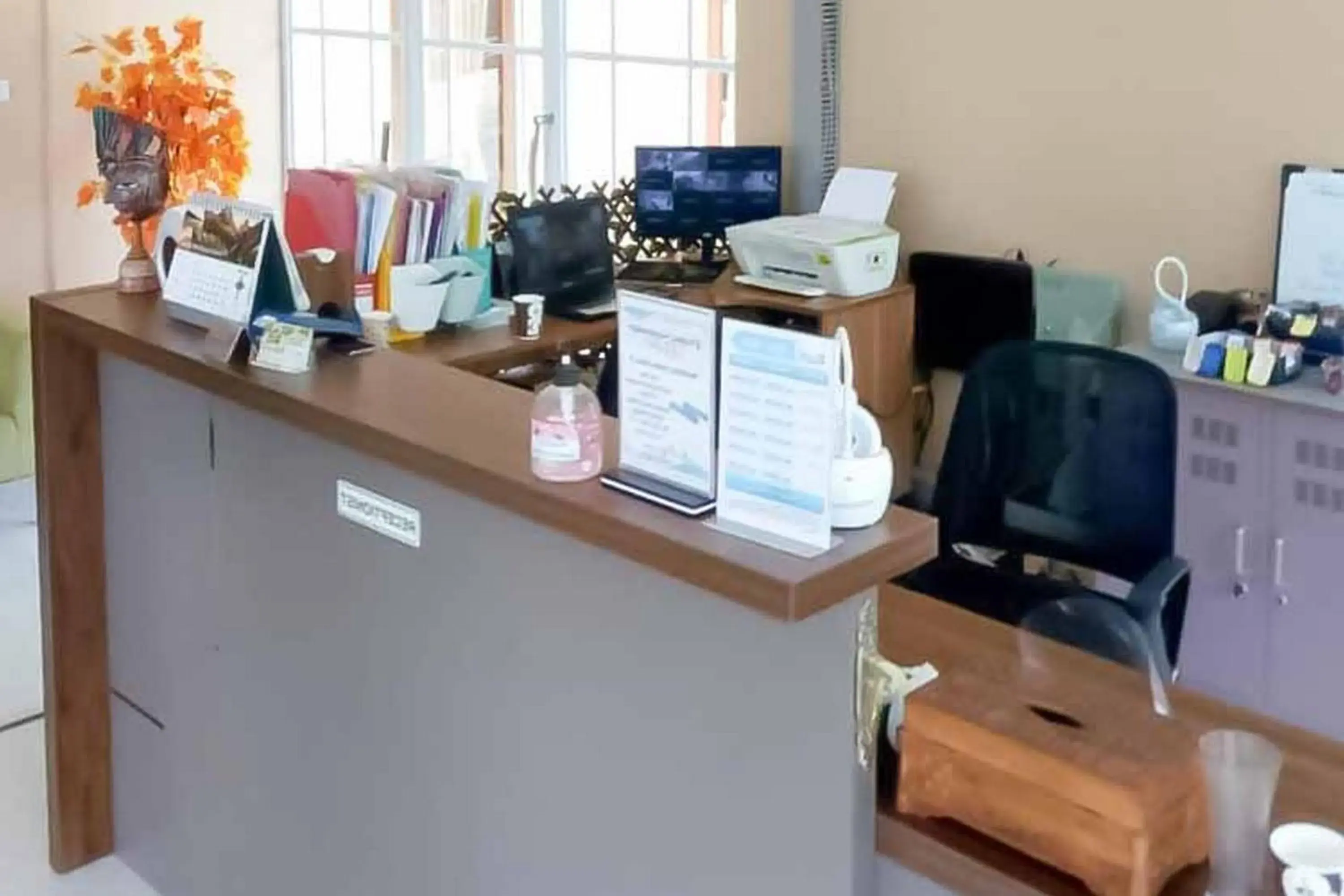 Facade/entrance in Kampung Abdi Resort Syariah Mitra RedDoorz Facade/entrance in Kampung Abdi Resort Syariah Mitra RedDoorz