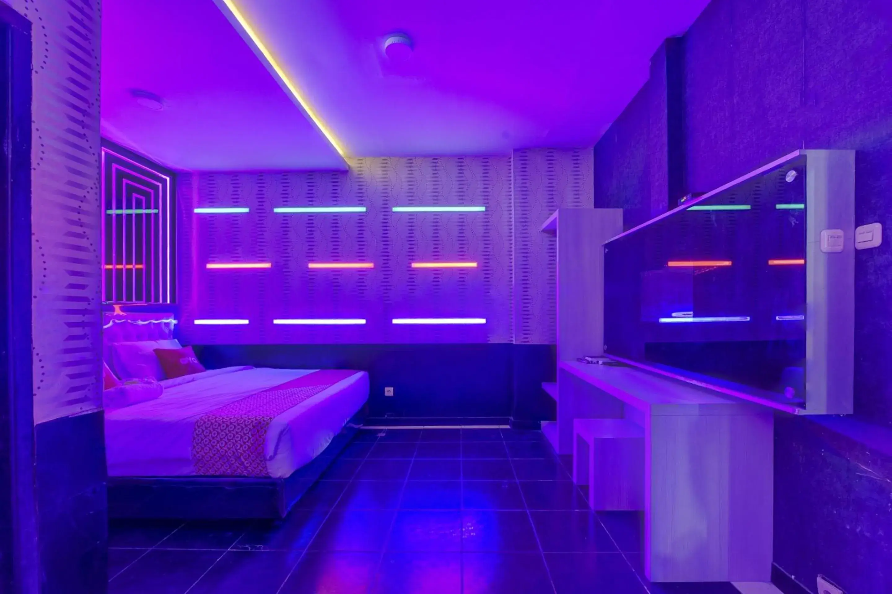 Bedroom in Super OYO 4010 Zaara Guest House Syariah Bedroom in Super OYO 4010 Zaara Guest House Syariah