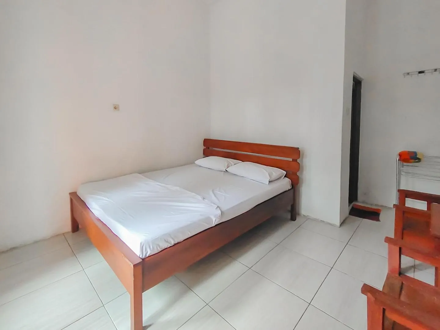 Bedroom, Bed in RedDoorz near Pamugaran Beach Pangandaran