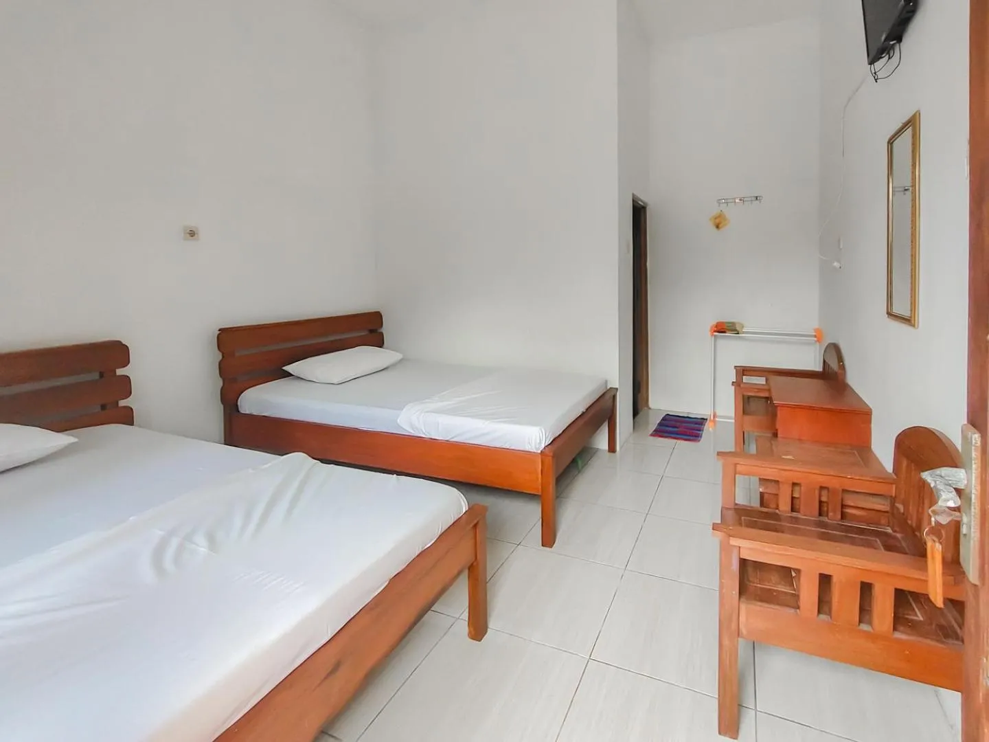 Bedroom, Bed in RedDoorz near Pamugaran Beach Pangandaran