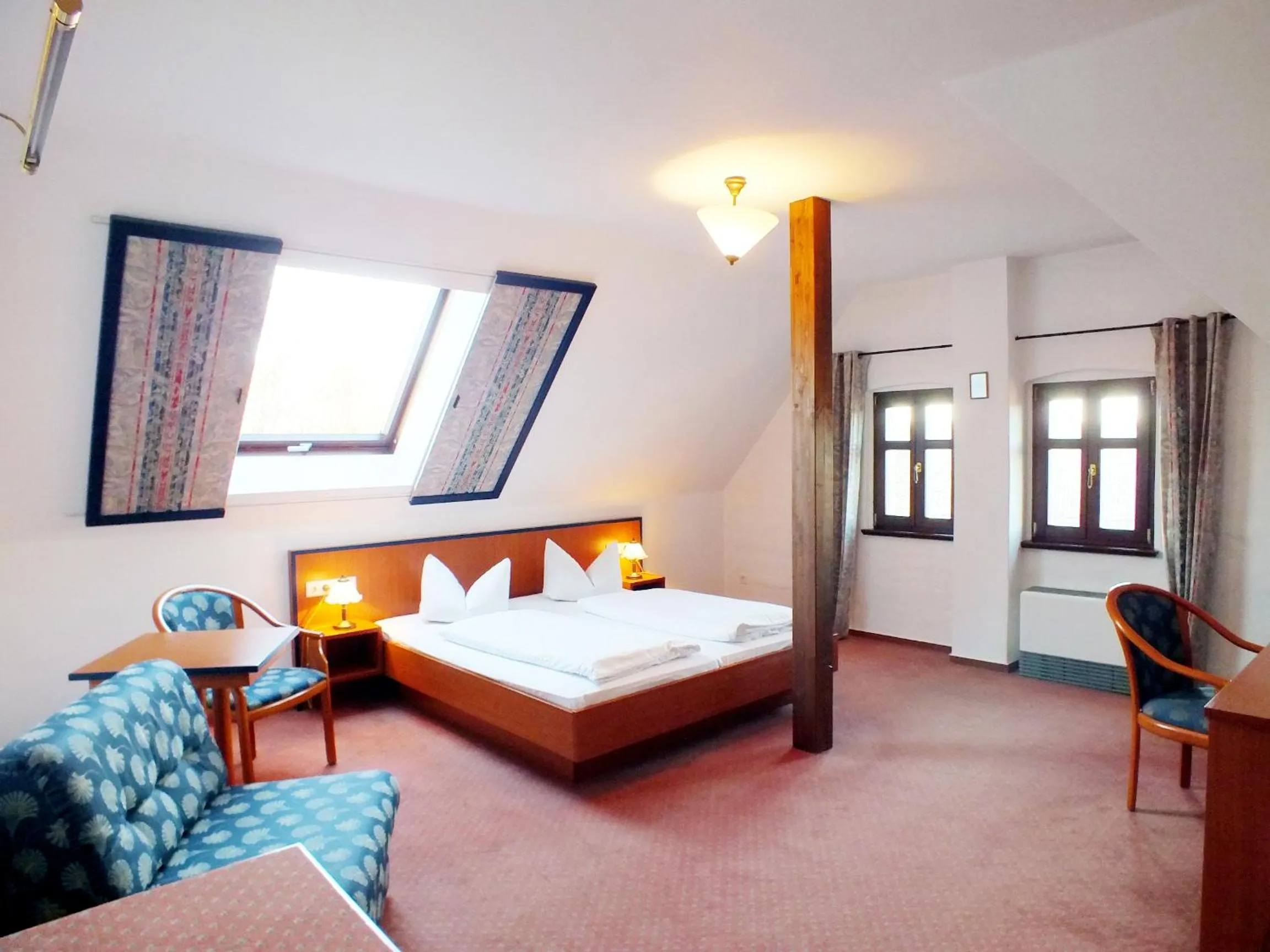 Bed in Parkschlößchen