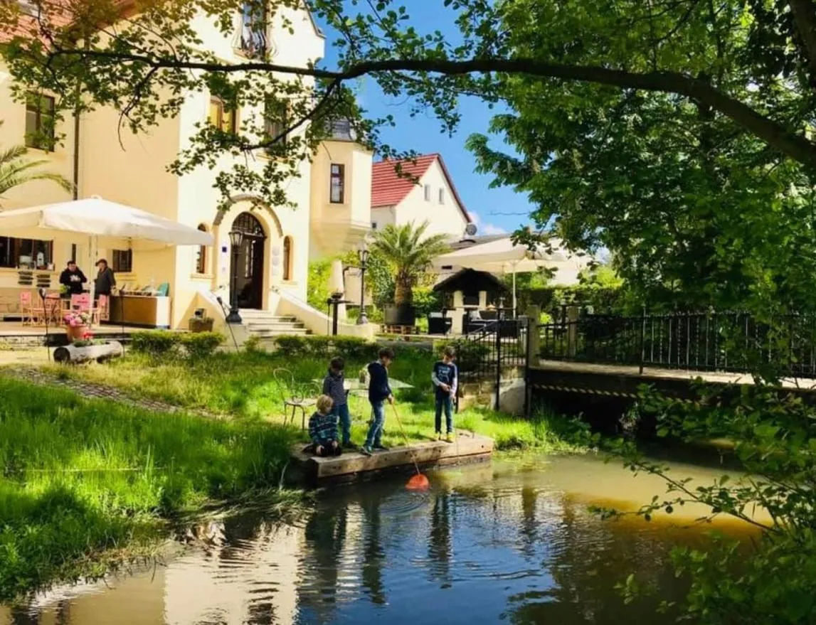 Property building in Parkschlößchen Hotel
