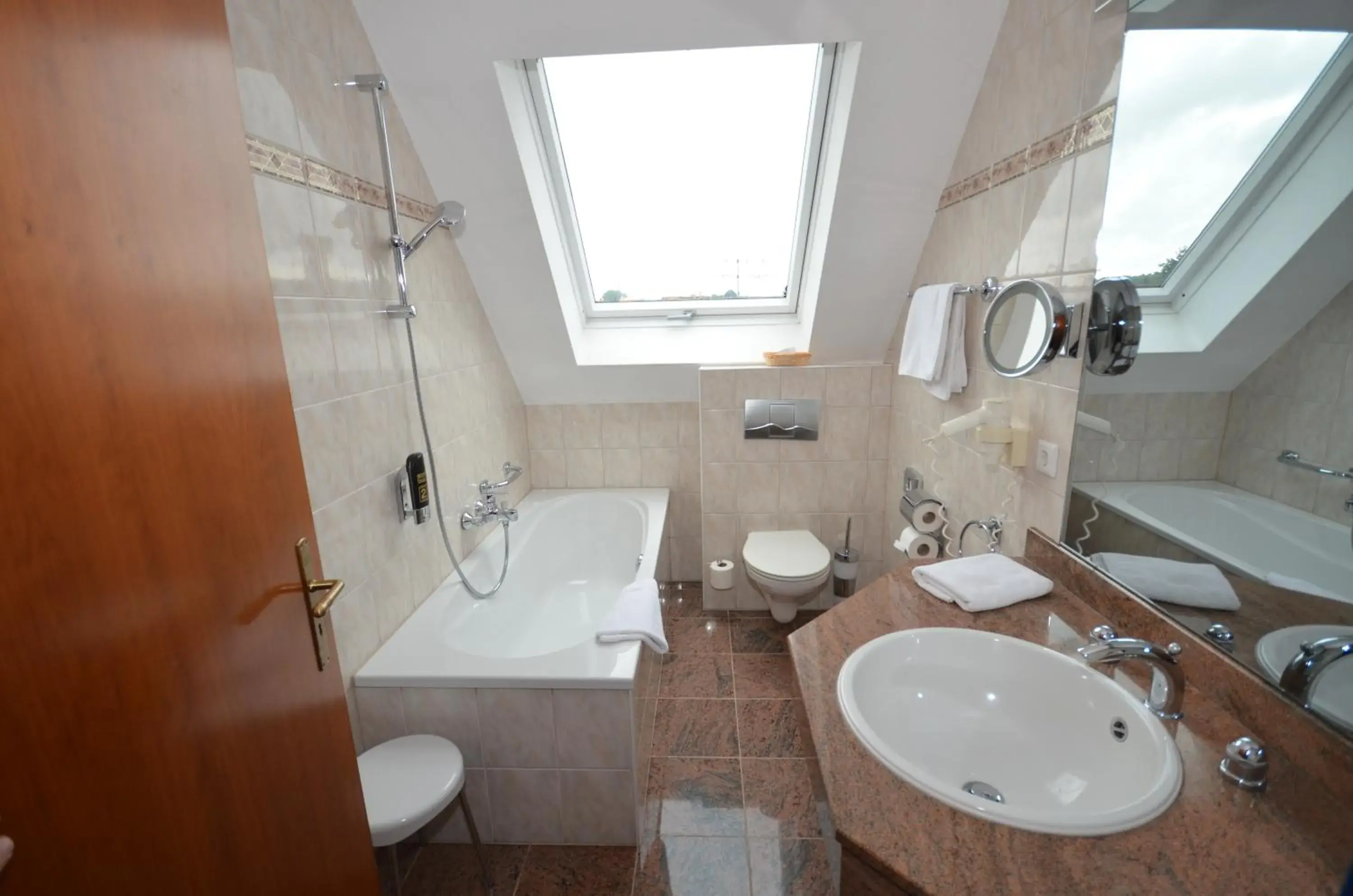 Deluxe Double Room with Bath - single occupancy in Parkschlößchen Hotel Deluxe Double Room with Bath - single occupancy in Parkschlößchen Hotel