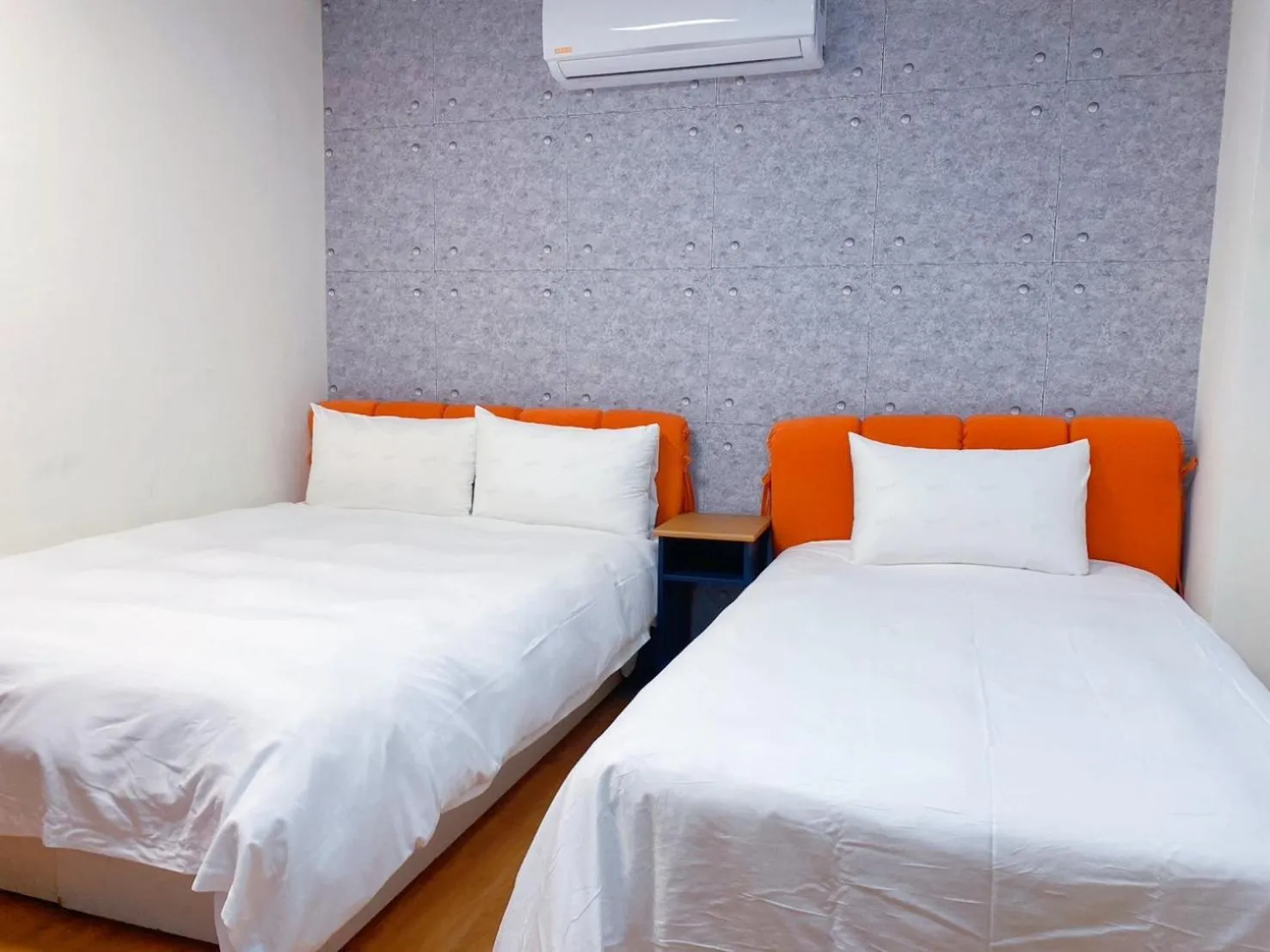 Bed in SharonInn閒雲小居會館