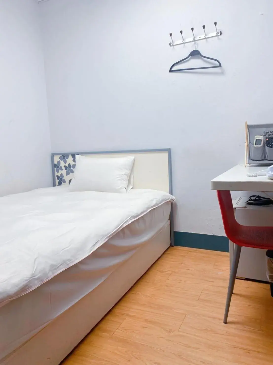 Photo of the whole room, Bed in SharonInn閒雲小居會館 Photo of the whole room, Bed in SharonInn閒雲小居會館