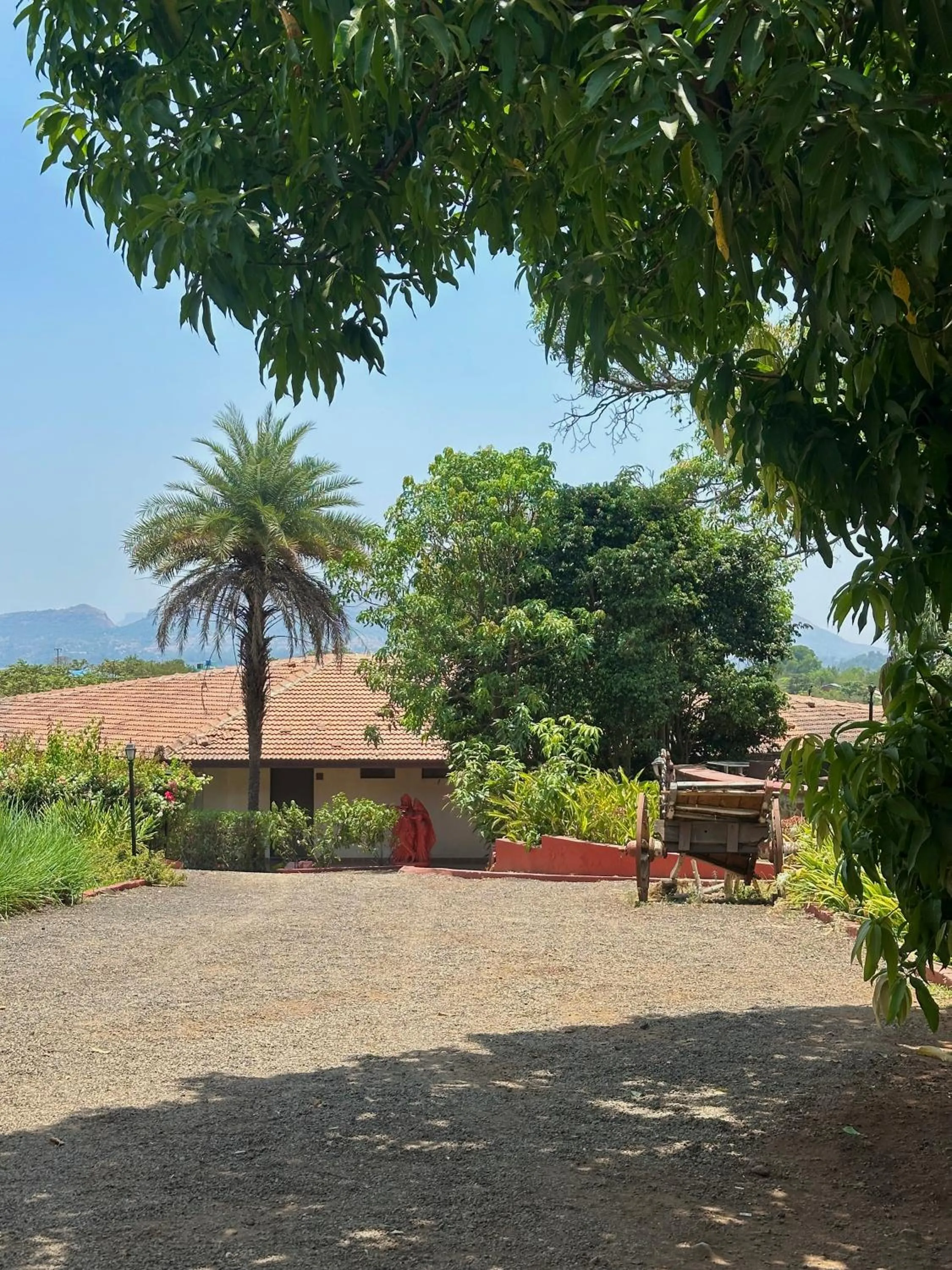 Facade/entrance in Jayshin Lake Vaitarna Resort - Igatpuri