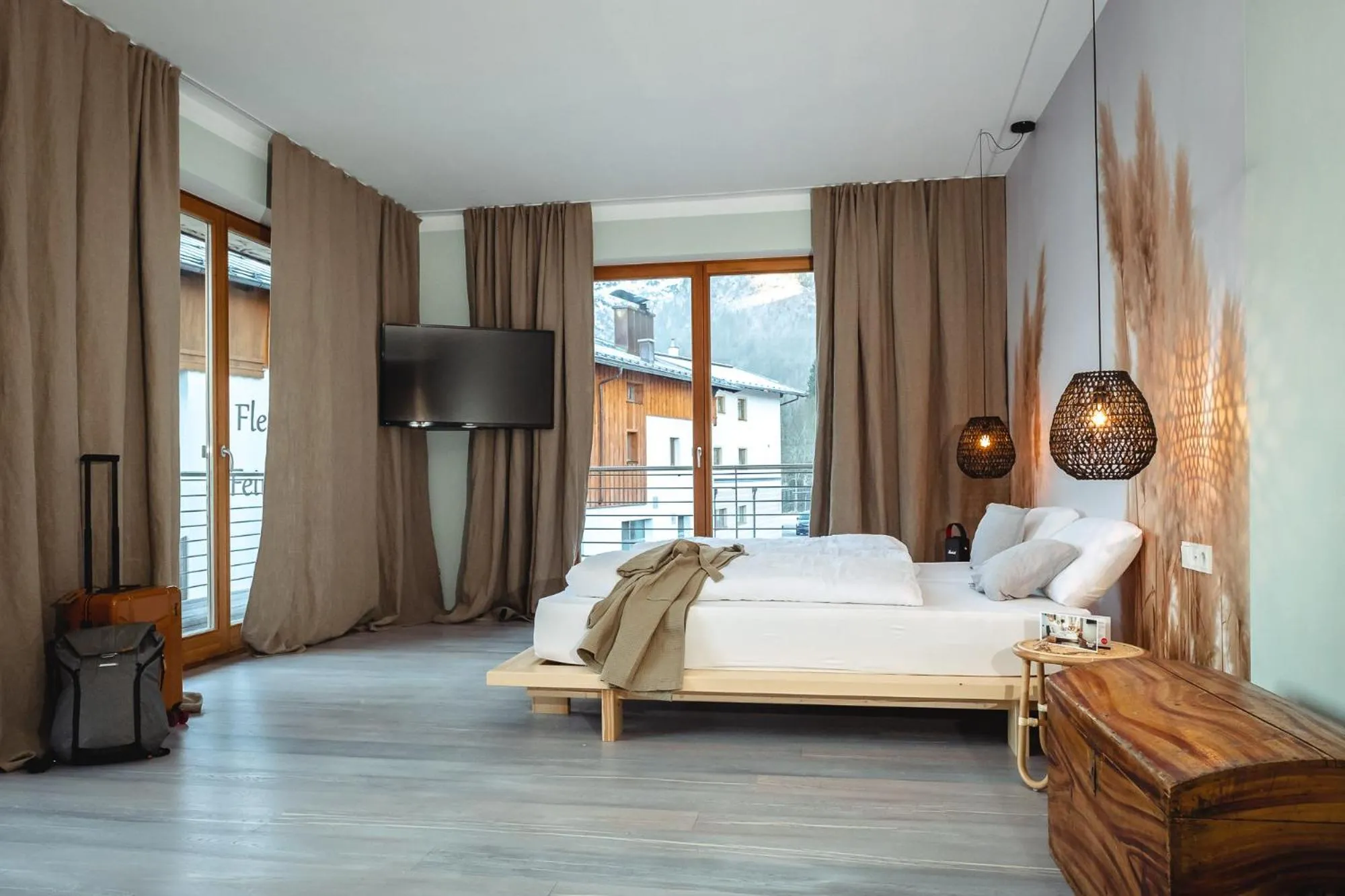 Bed in Der Steinerwirt - hangout & hotel
