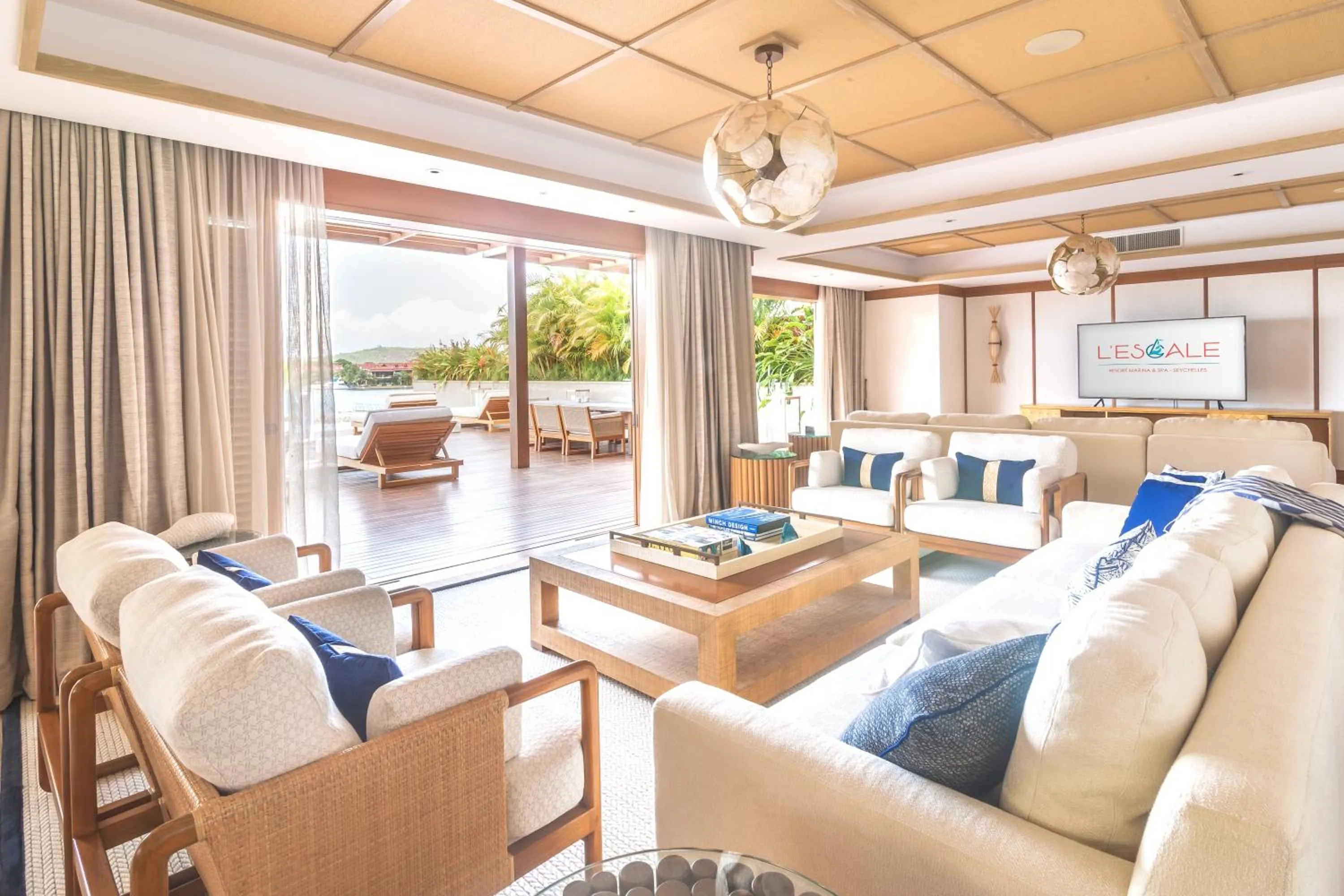 TV and multimedia in L'Escale Resort Marina & Spa - Small Luxury Hotels of the World