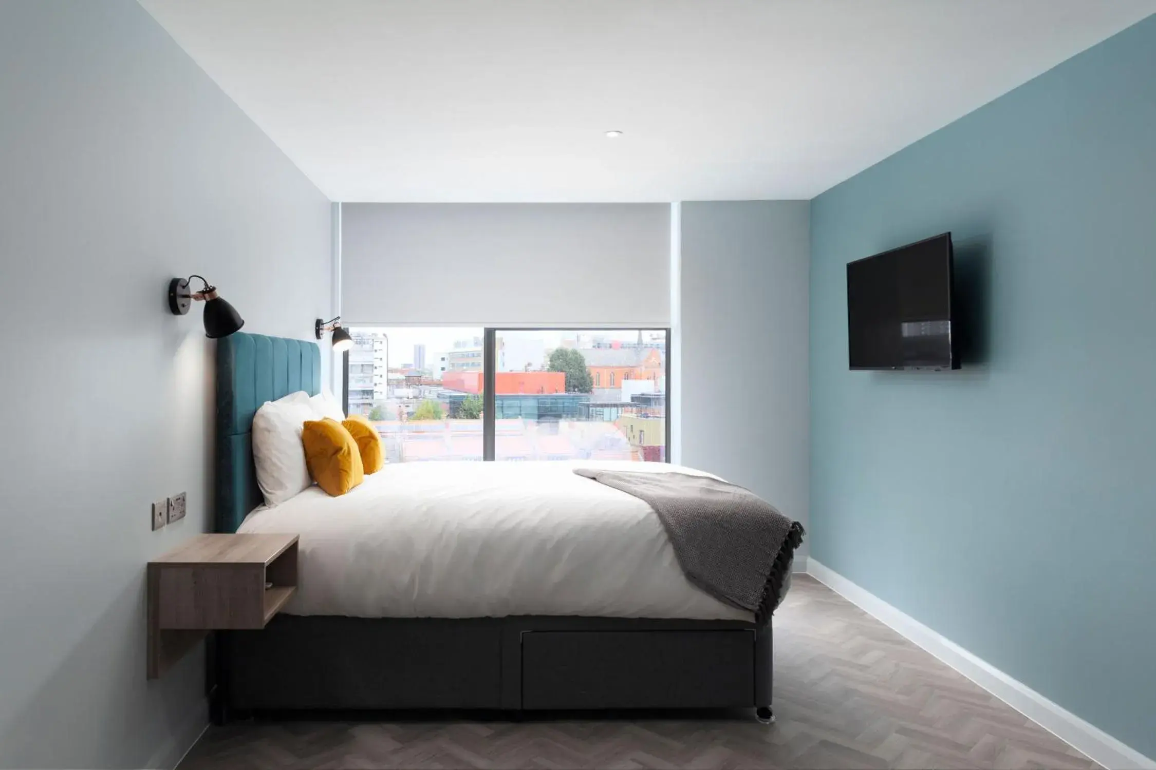 Bed in Aptel East Bed in Aptel East