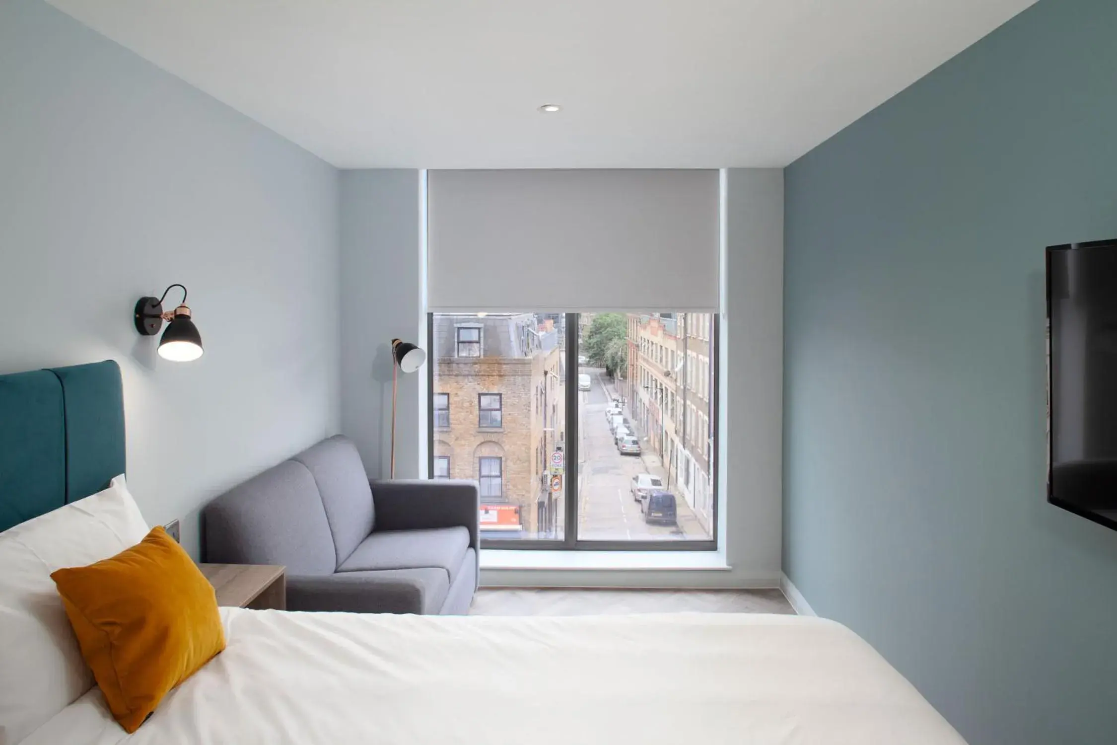 Bed in Aptel East Bed in Aptel East