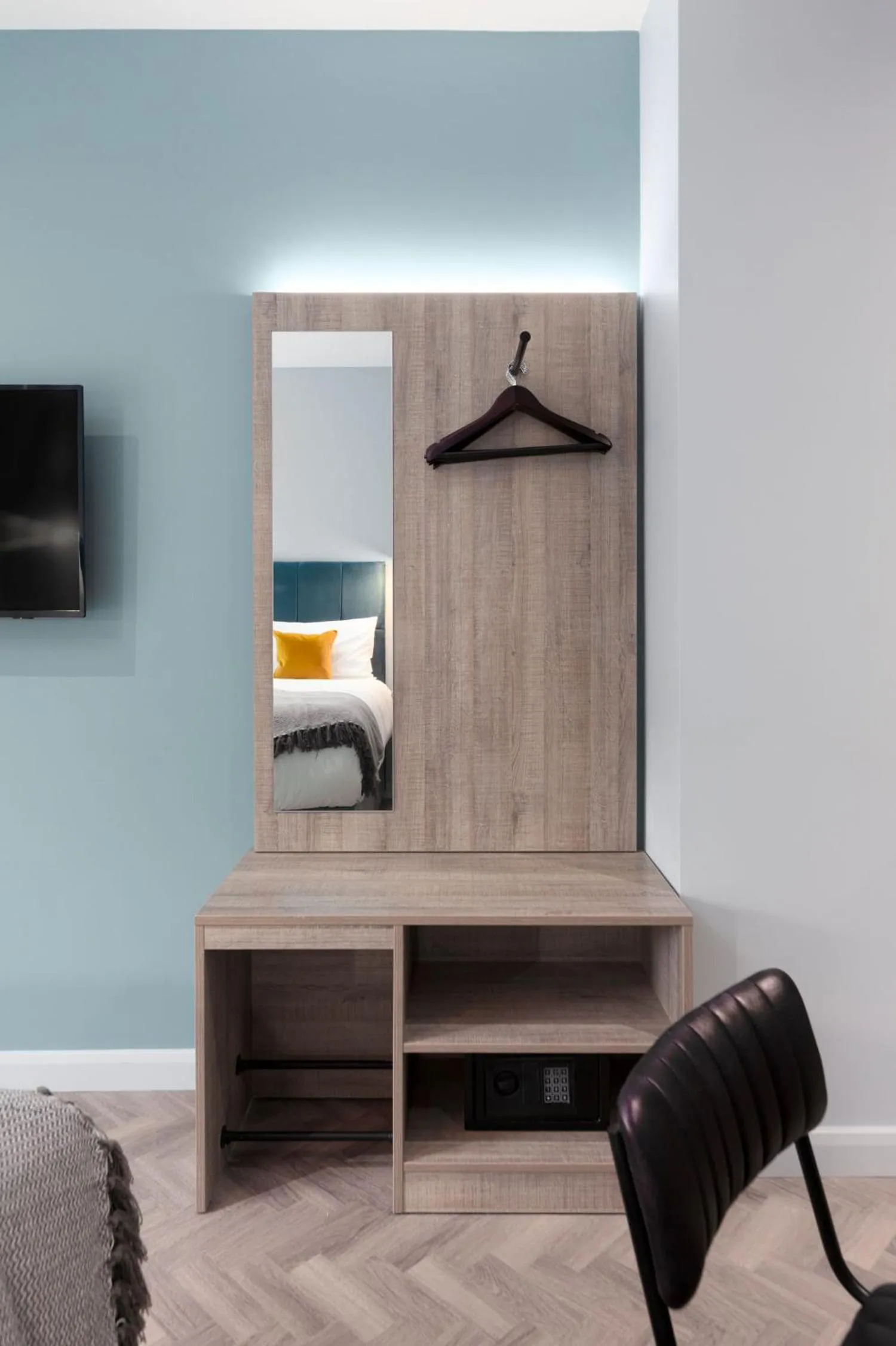 wardrobe in Aptel East