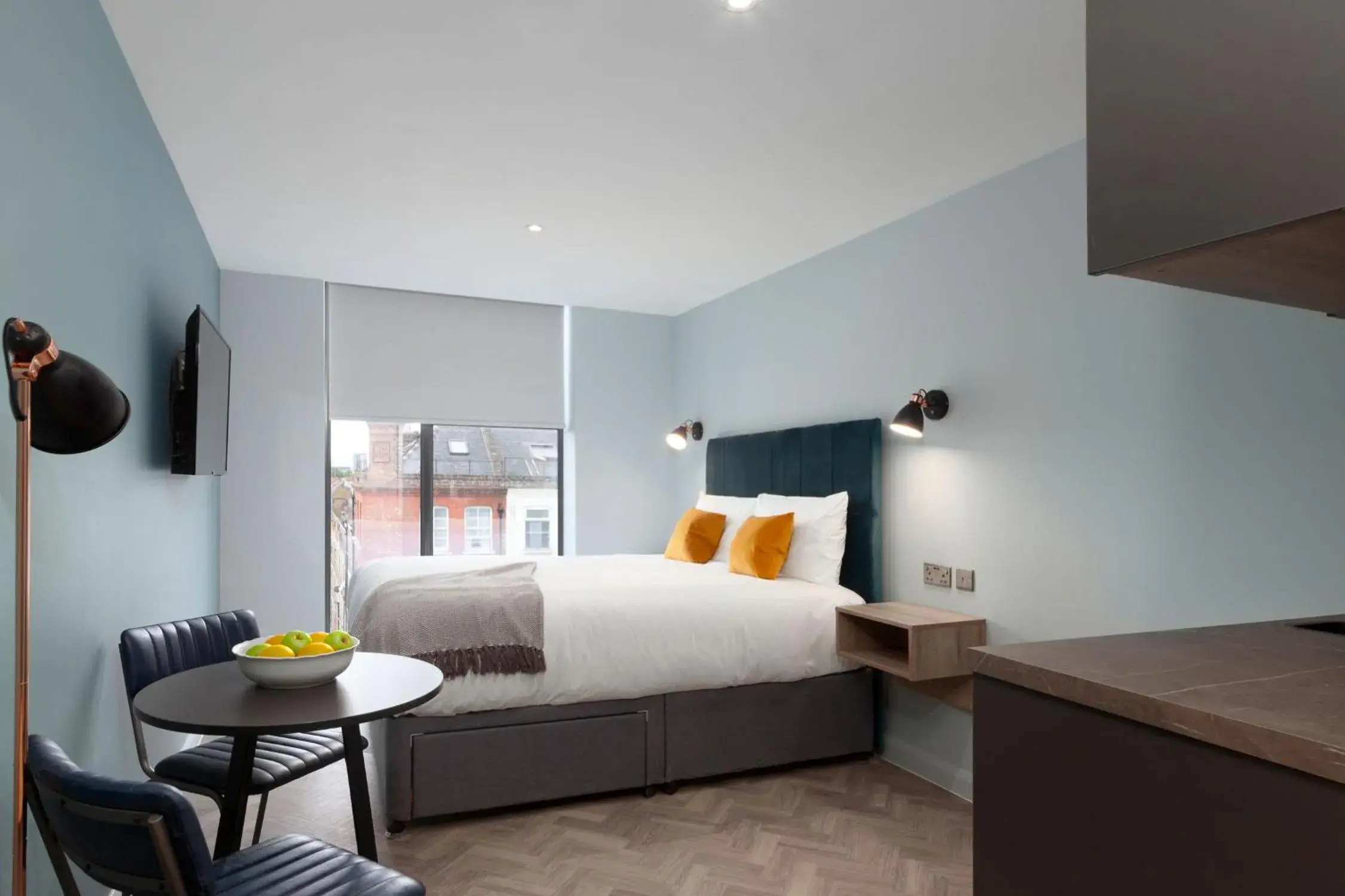 Bed in Aptel East Bed in Aptel East