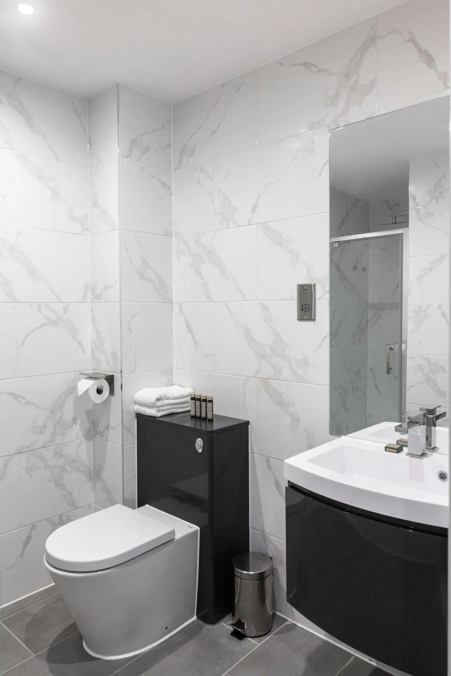 Toilet in Aptel East