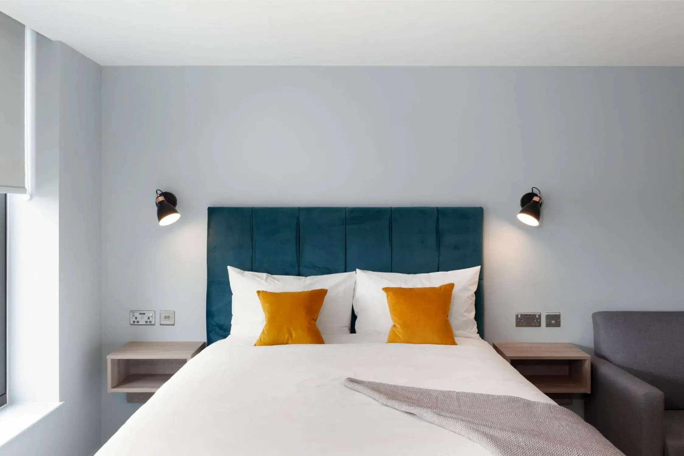 Bed in Aptel East Bed in Aptel East