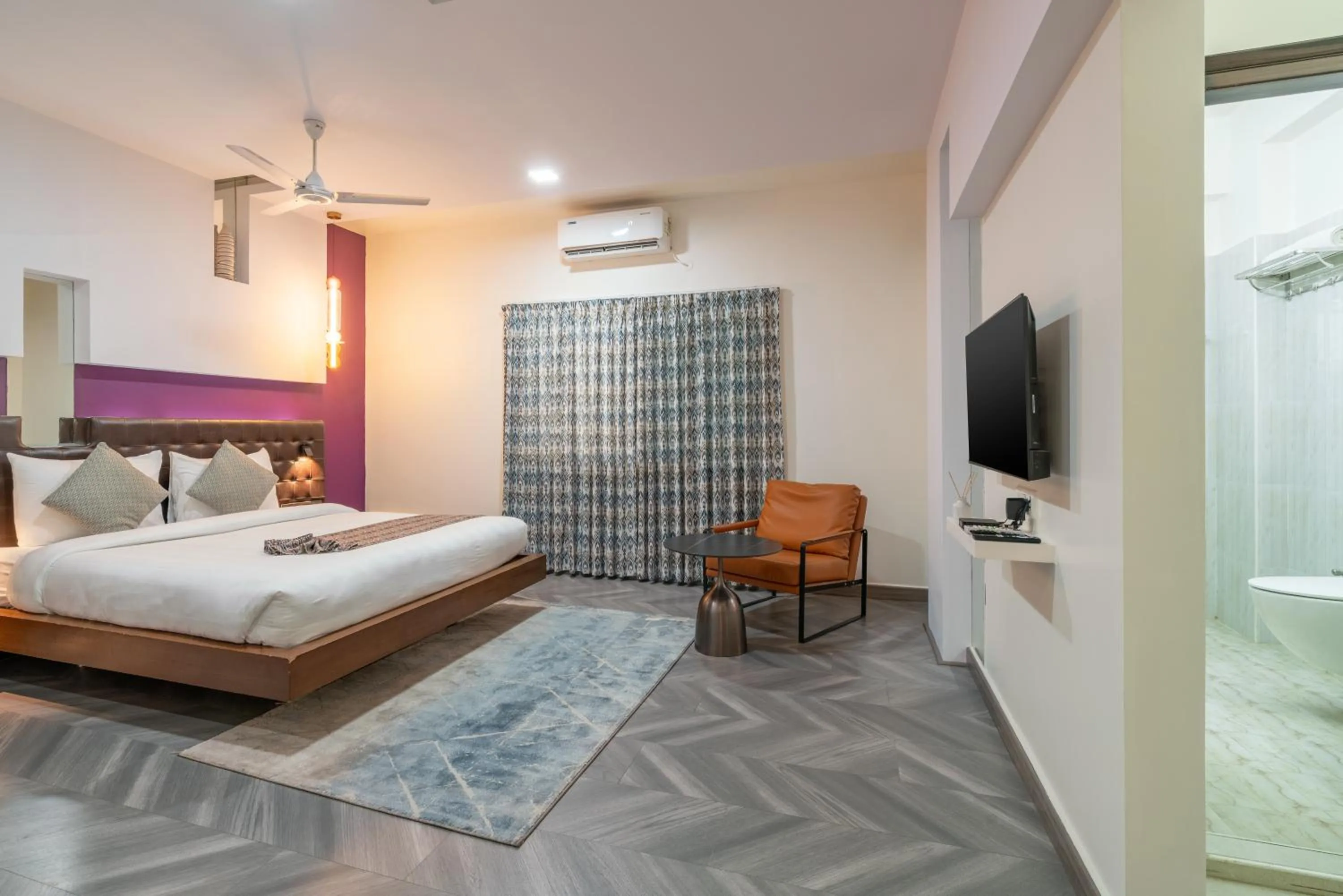 Bed in Hotel Serenity La Vista