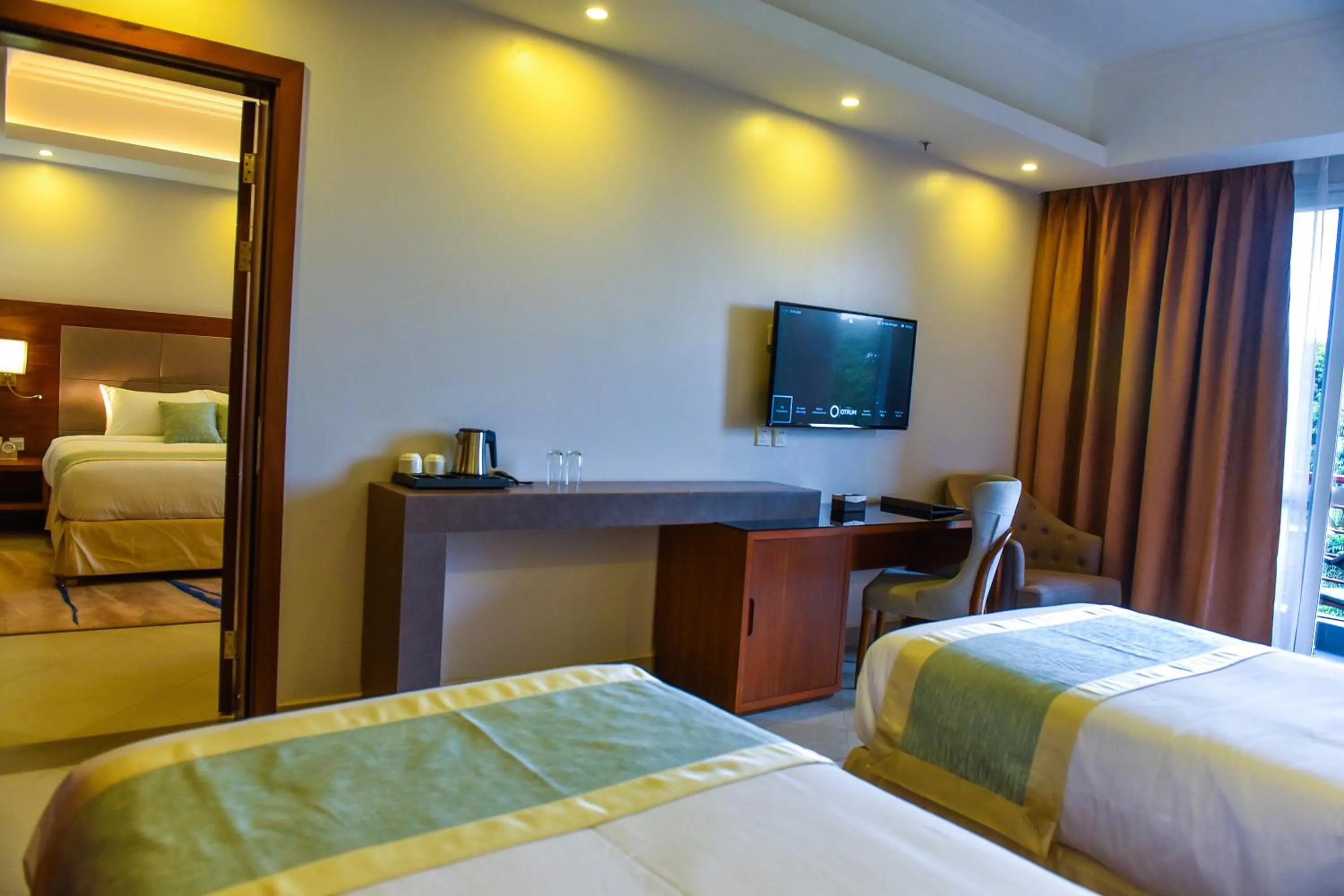 TV and multimedia, Bed in Admas Grand Hotel