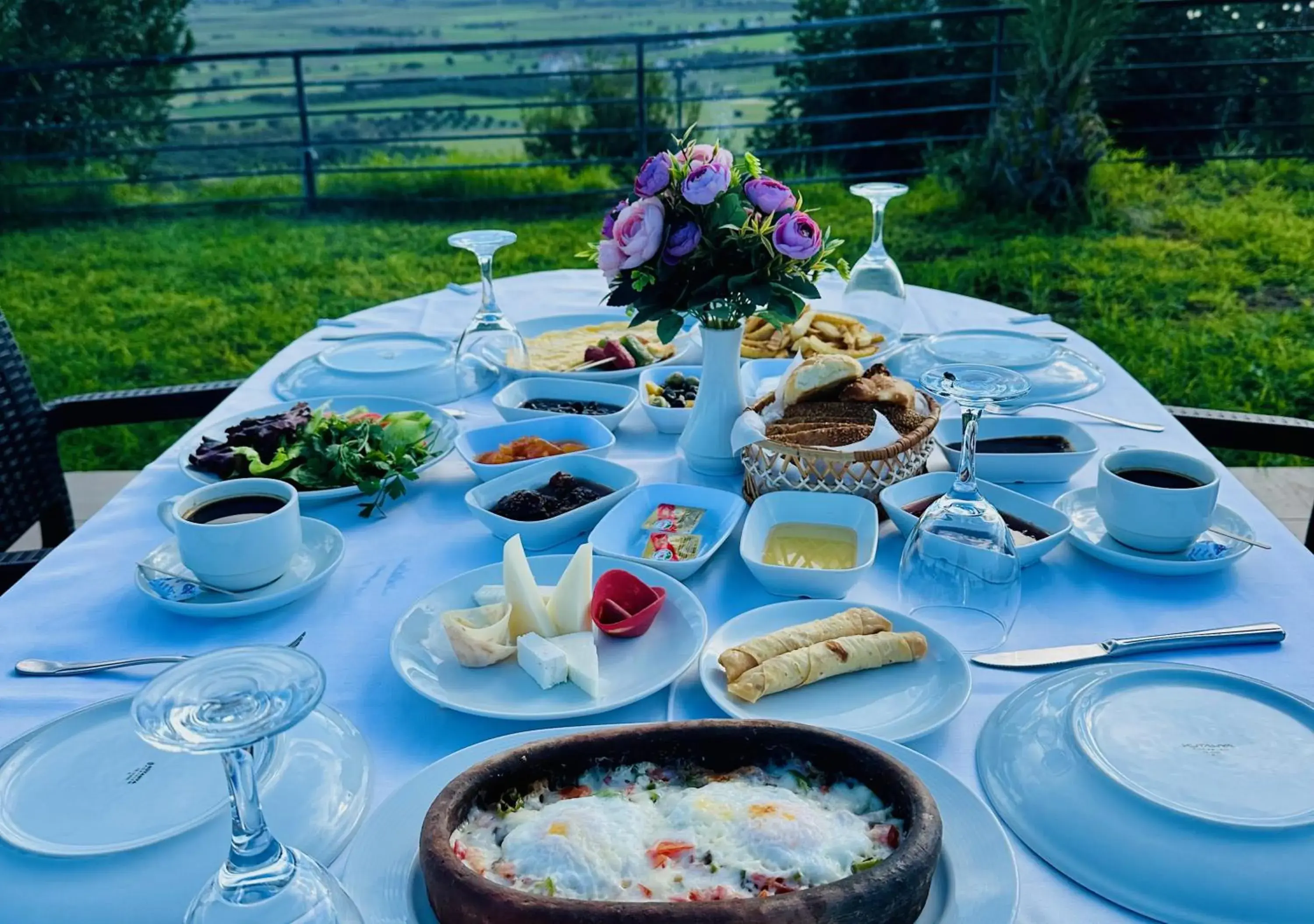 Restaurant/places to eat in Celebi Garden Hotel - Cittaslow Retreat Restaurant/places to eat in Celebi Garden Hotel - Cittaslow Retreat