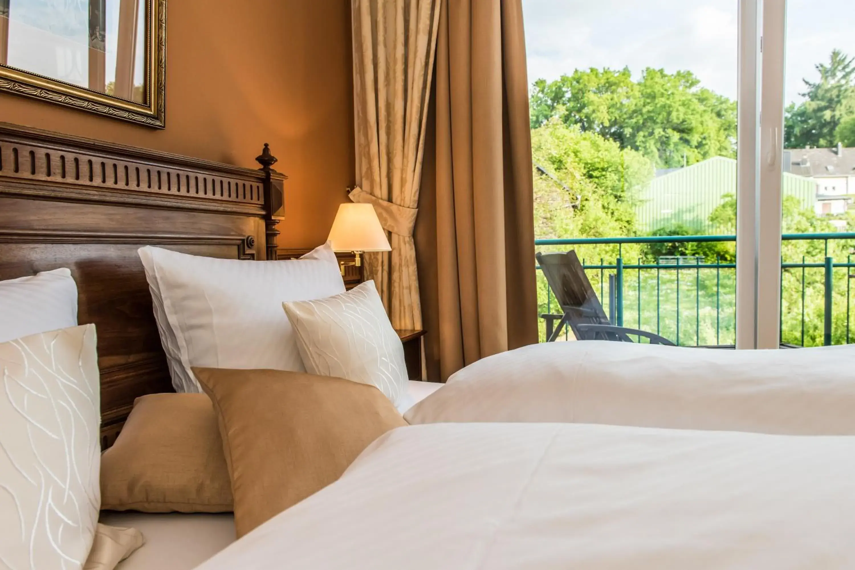 Suite with Garden View - single occupancy in Ferienresidenz Brauneberger Hof an der Mosel nahe Bernkastel-Kues Suite with Garden View - single occupancy in Ferienresidenz Brauneberger Hof an der Mosel nahe Bernkastel-Kues