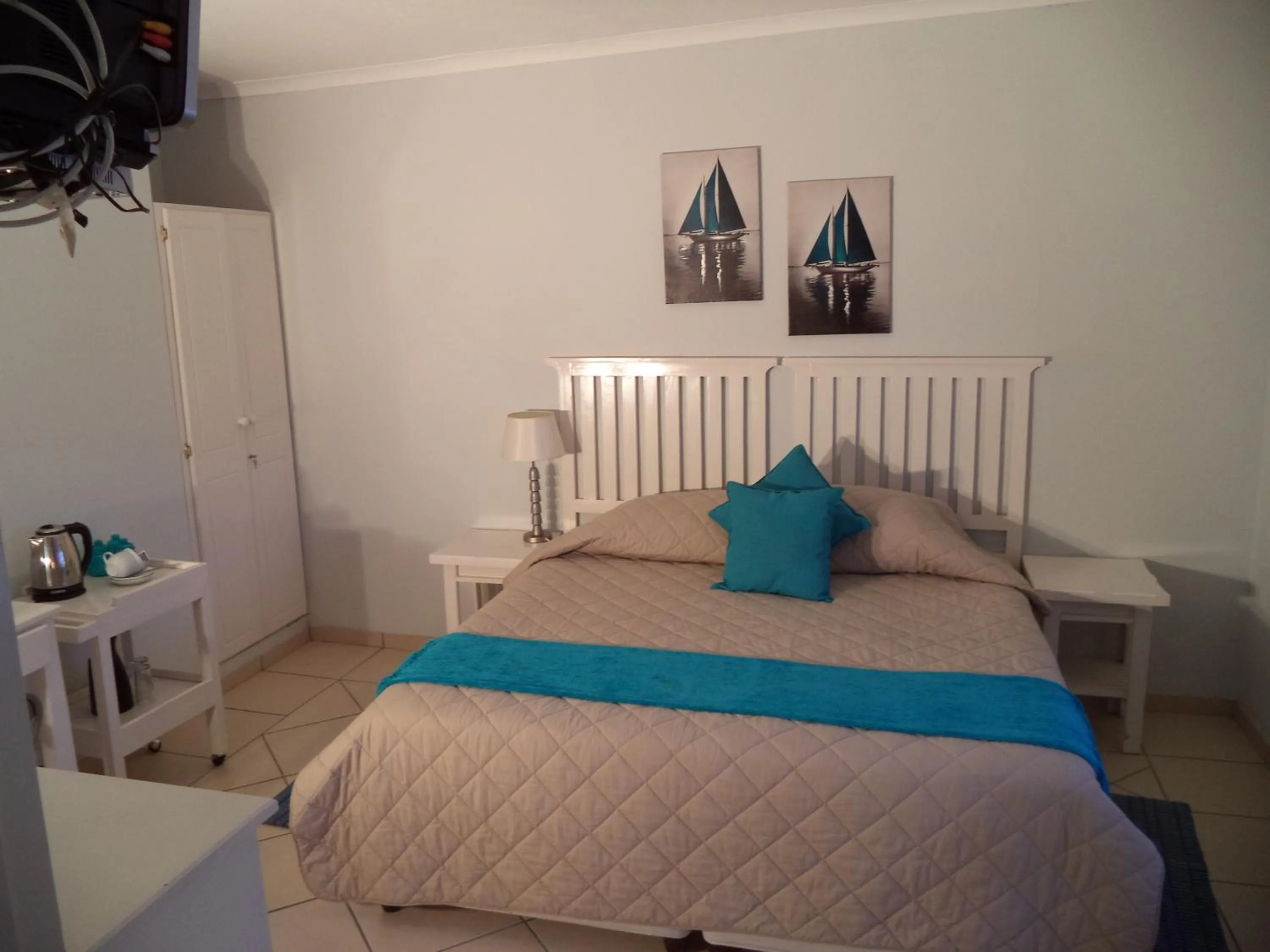 Bedroom, Bed in Heatherdale Guesthouse & Shuttle Services