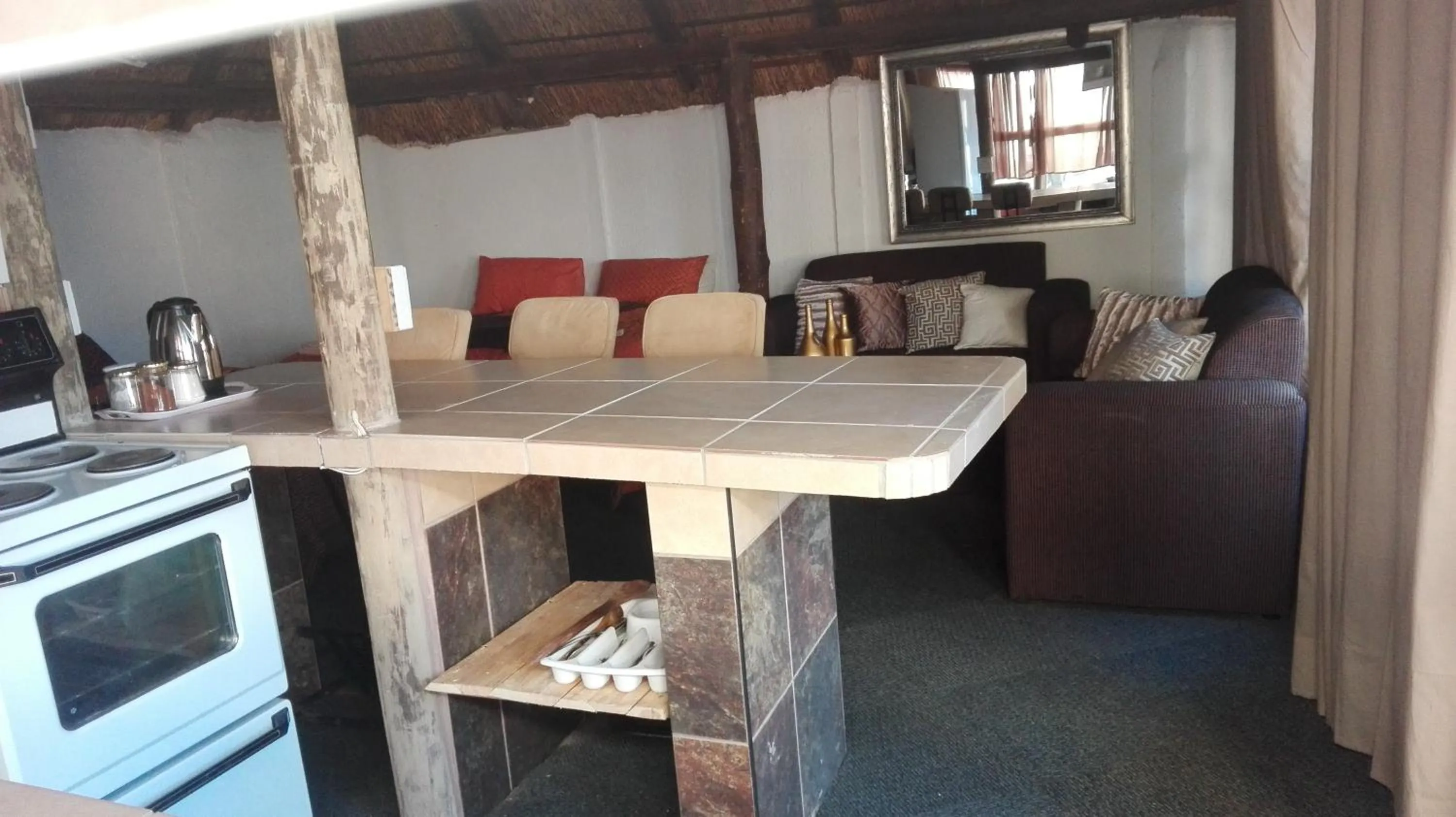 BBQ facilities in Heatherdale Guesthouse & Shuttle Services