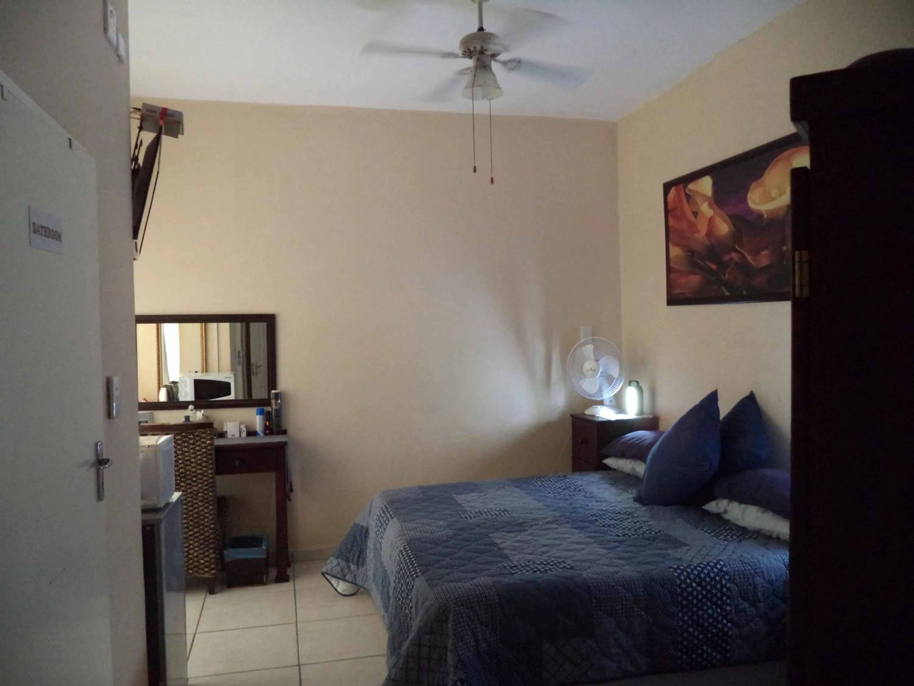 Balcony/Terrace, Bed in Heatherdale Guesthouse & Shuttle Services