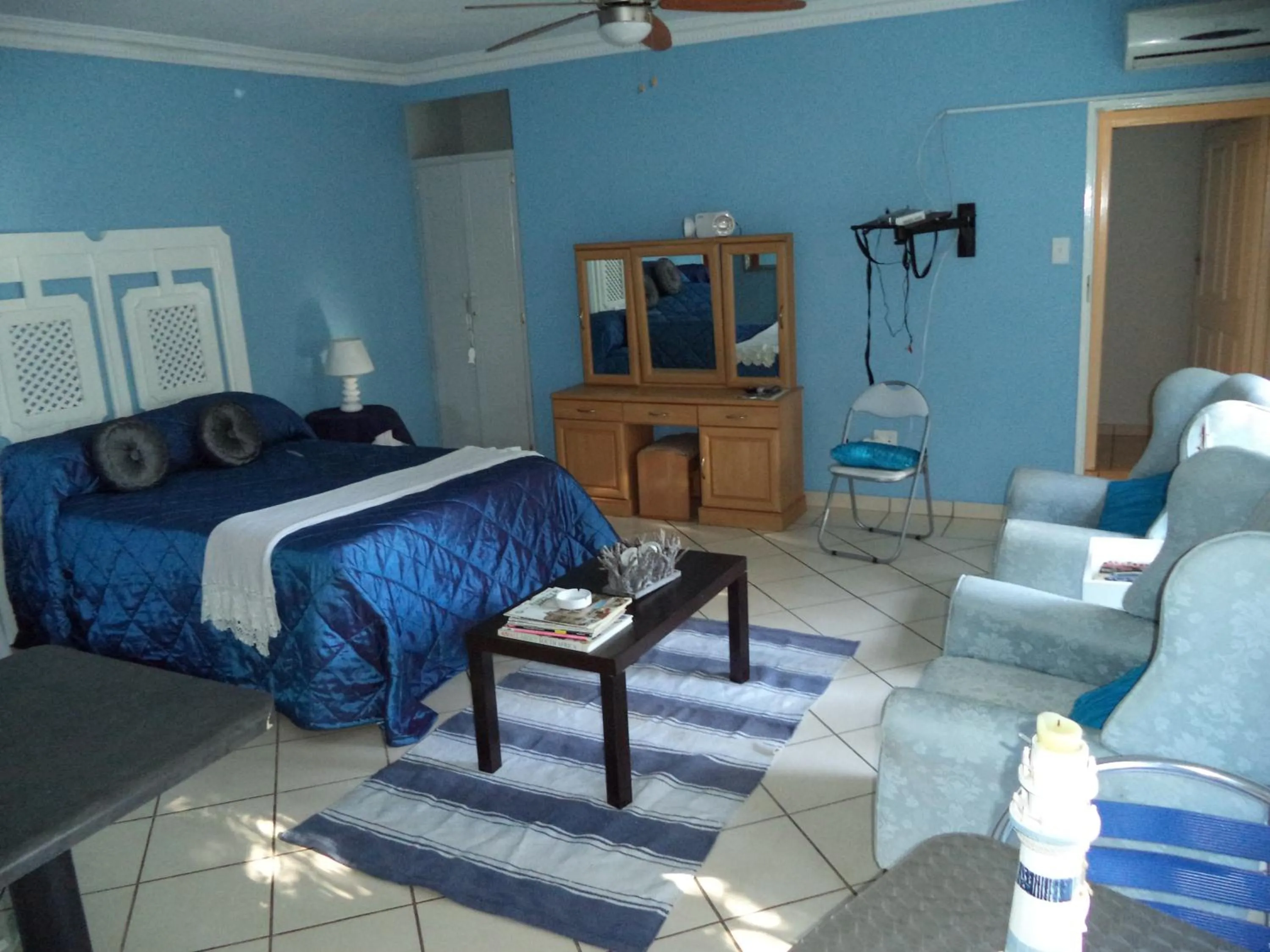 Bedroom in Heatherdale Guesthouse & Shuttle Services