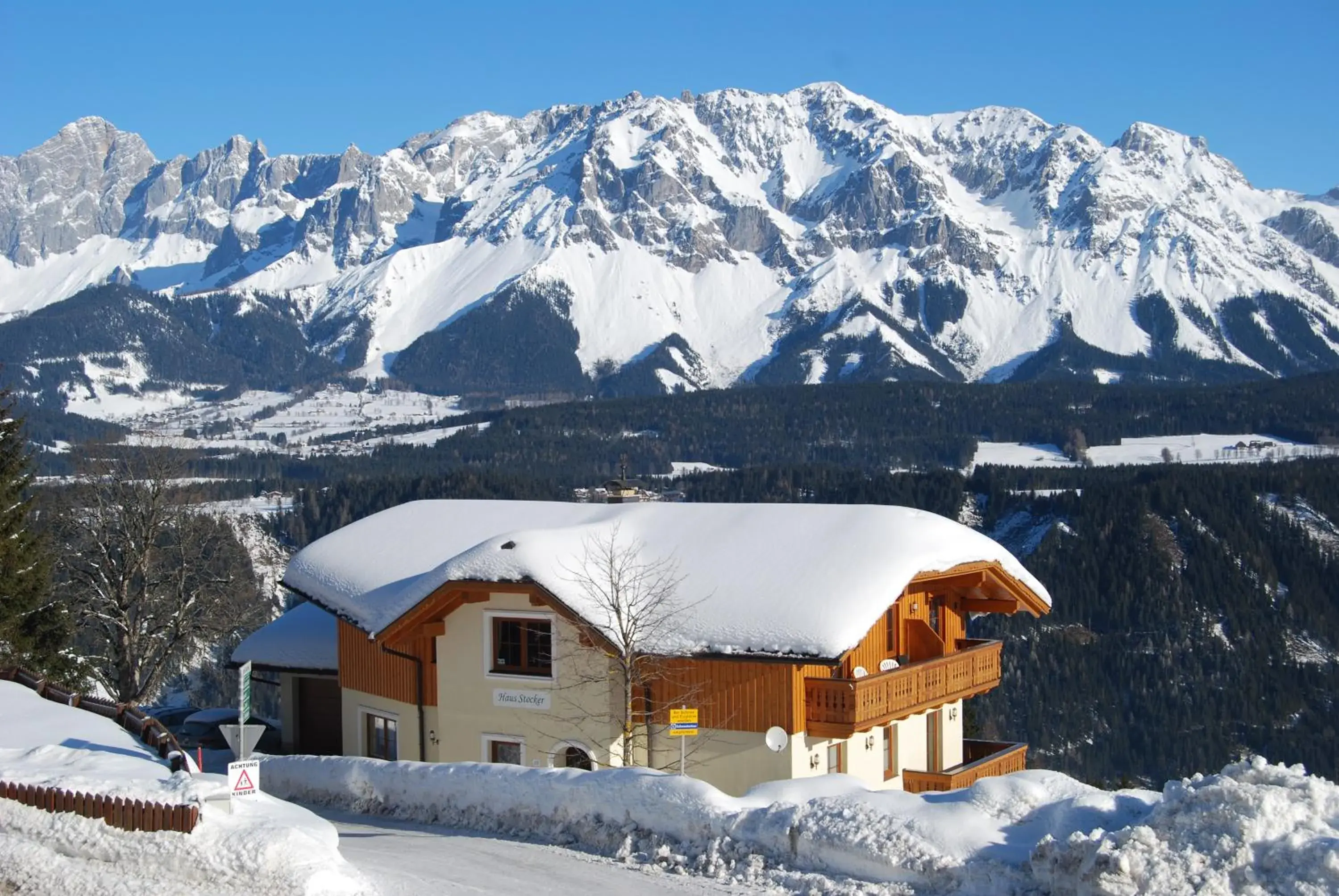 Ski In- Ski Out - Haus Stocker - direkt an der Skipiste by Schladmingurlaub Ski In- Ski Out - Haus Stocker - direkt an der Skipiste by Schladmingurlaub