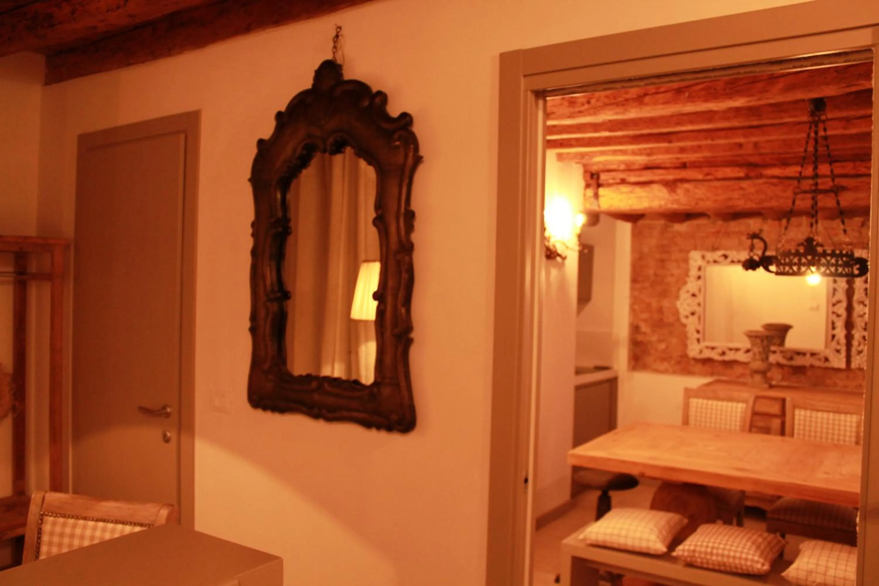 Photo of the whole room in Rigoletto Charm