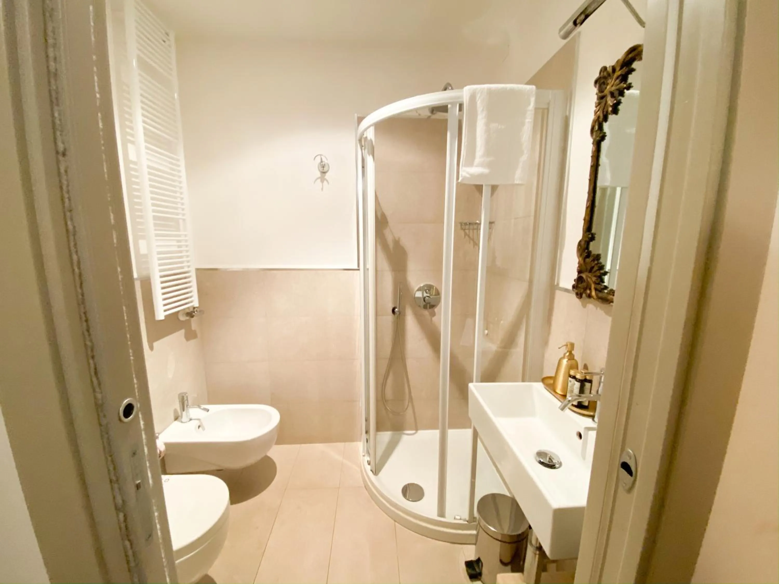 Bathroom in Rigoletto Charm