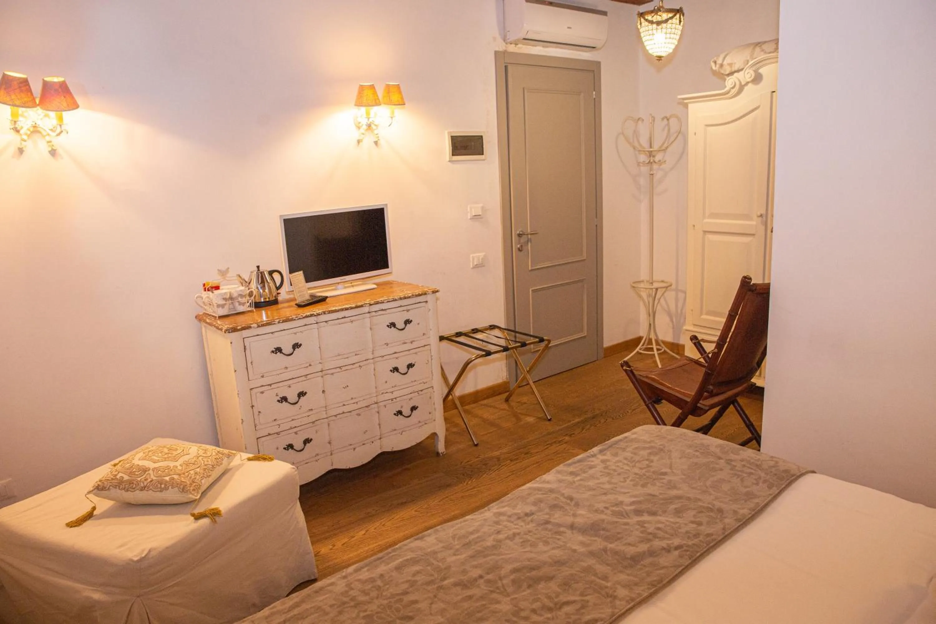 TV and multimedia, Bed in Rigoletto Charm