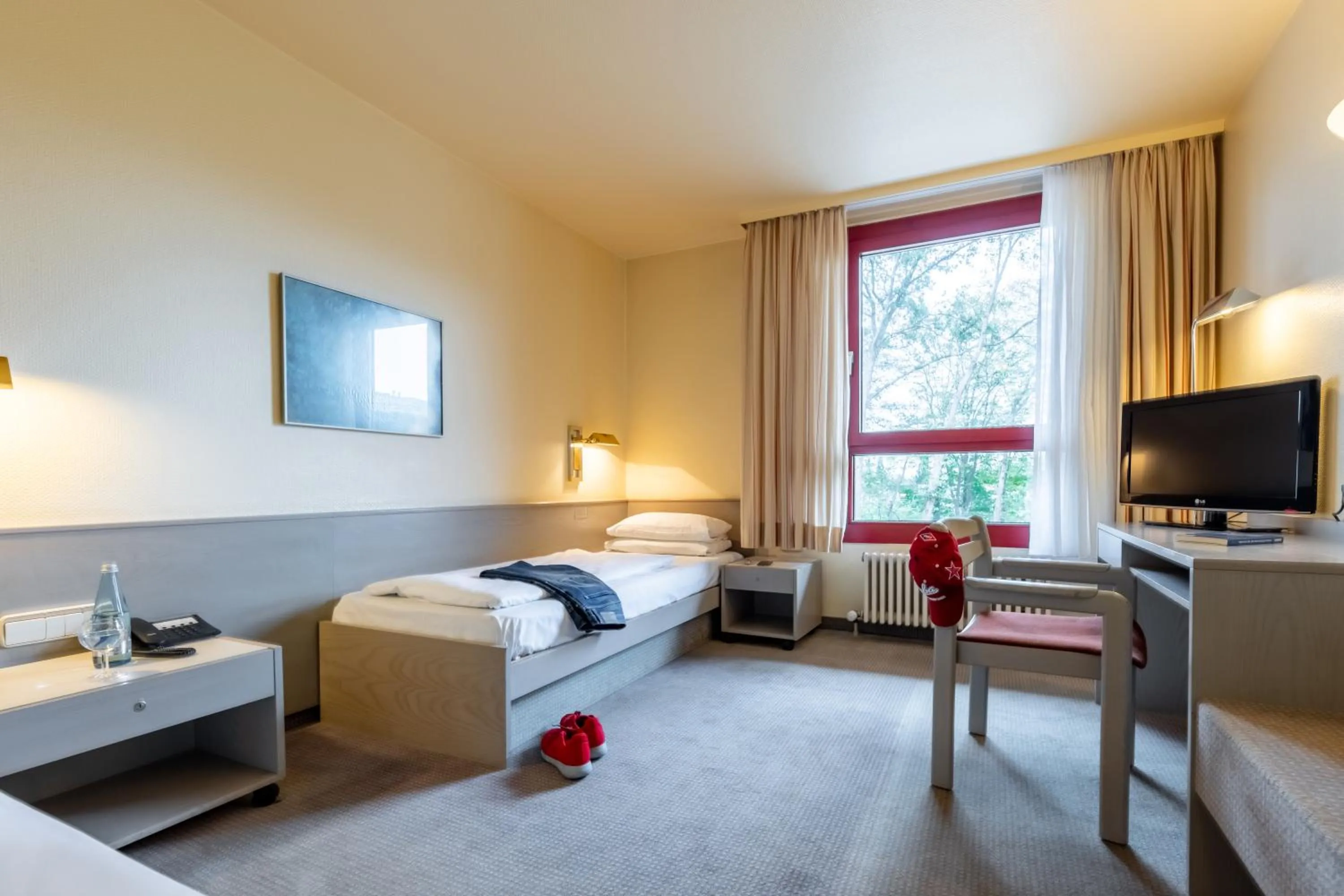 Photo of the whole room, Bed in Hotel Baden-Baden